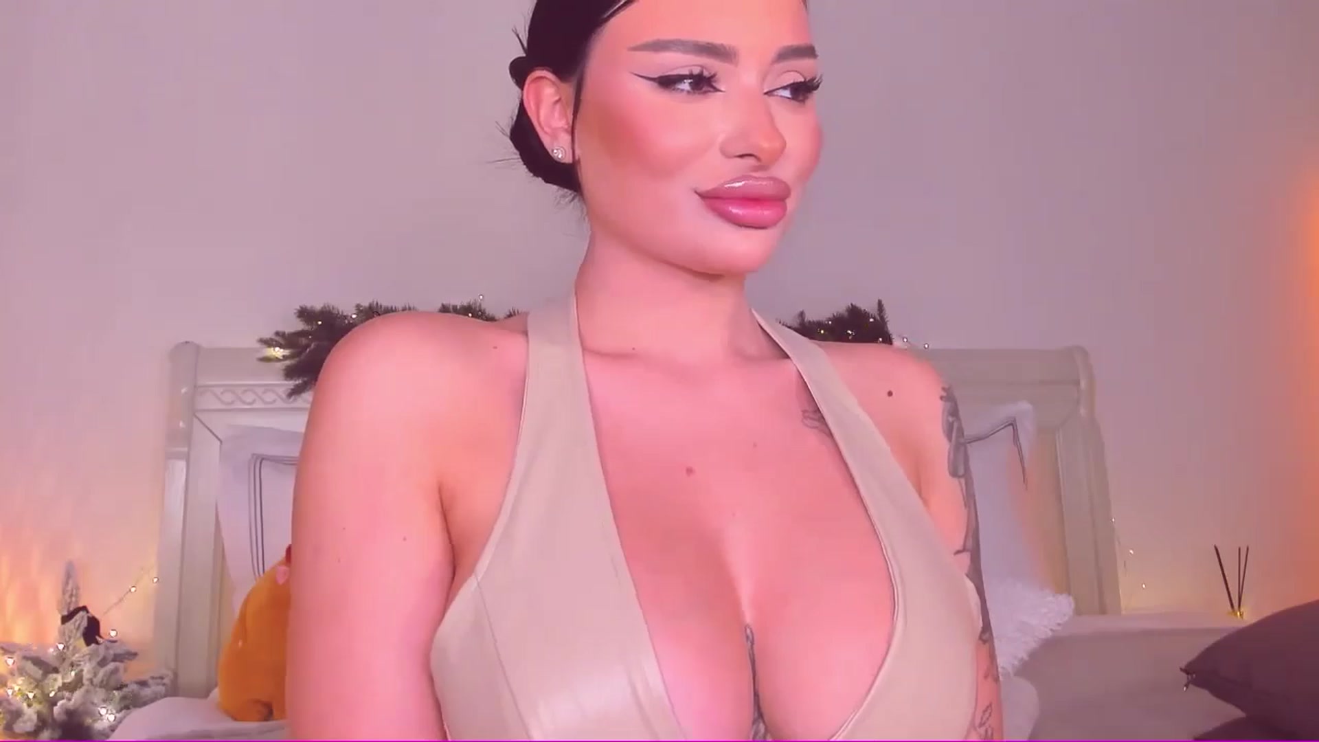 Gallery image thumbnail from Mary_Harris_'s myfreecams stream on, 01/19/2025, 14:18 image 7 of 20