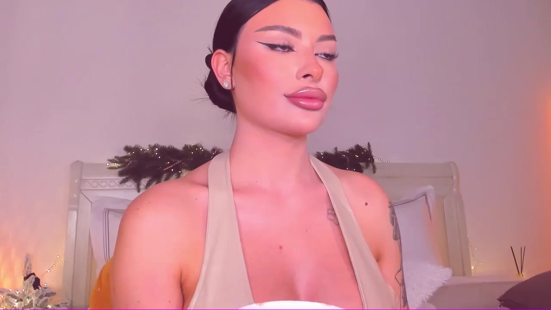 Gallery image thumbnail from Mary_Harris_'s myfreecams stream on, 01/19/2025, 14:18 image 3 of 20
