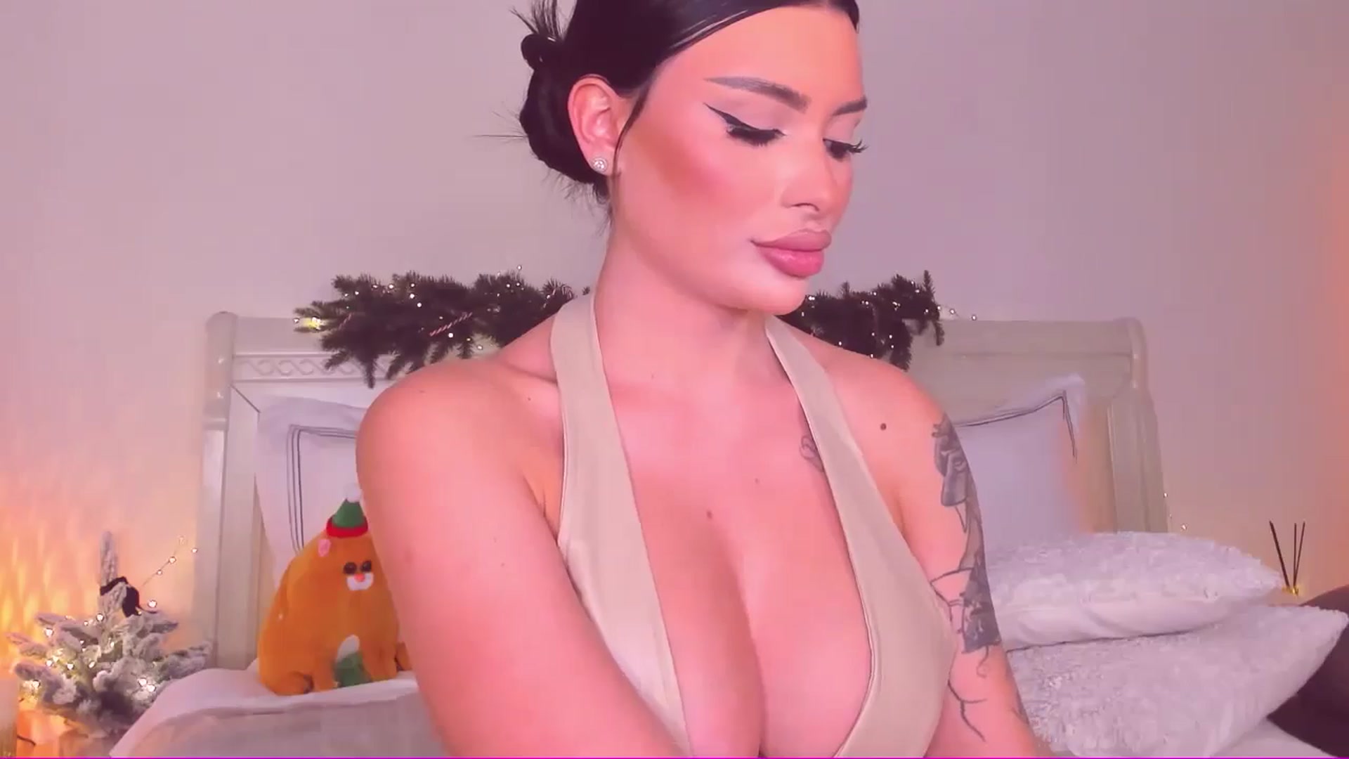 Gallery image thumbnail from Mary_Harris_'s myfreecams stream on, 01/19/2025, 16:14 image 7 of 20