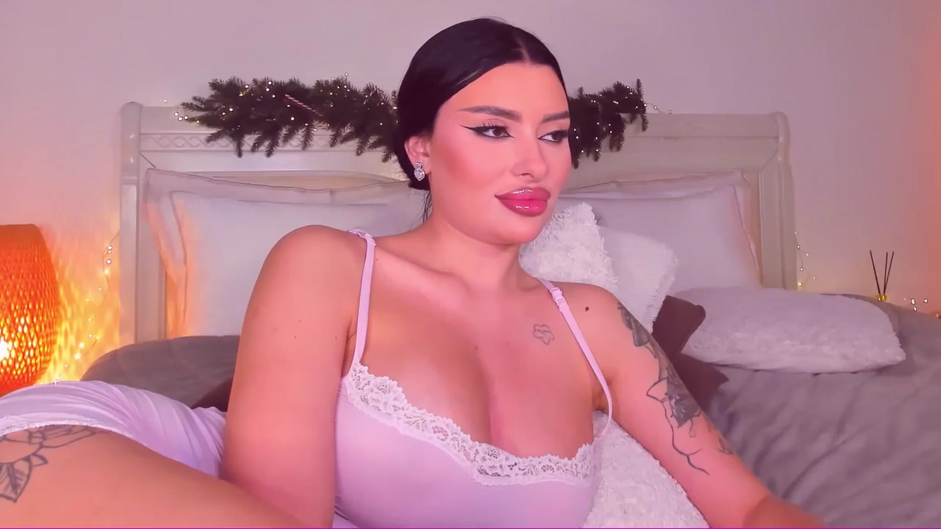 Gallery image thumbnail from Mary_Harris_'s myfreecams stream on, 02/08/2025, 17:39 image 15 of 20
