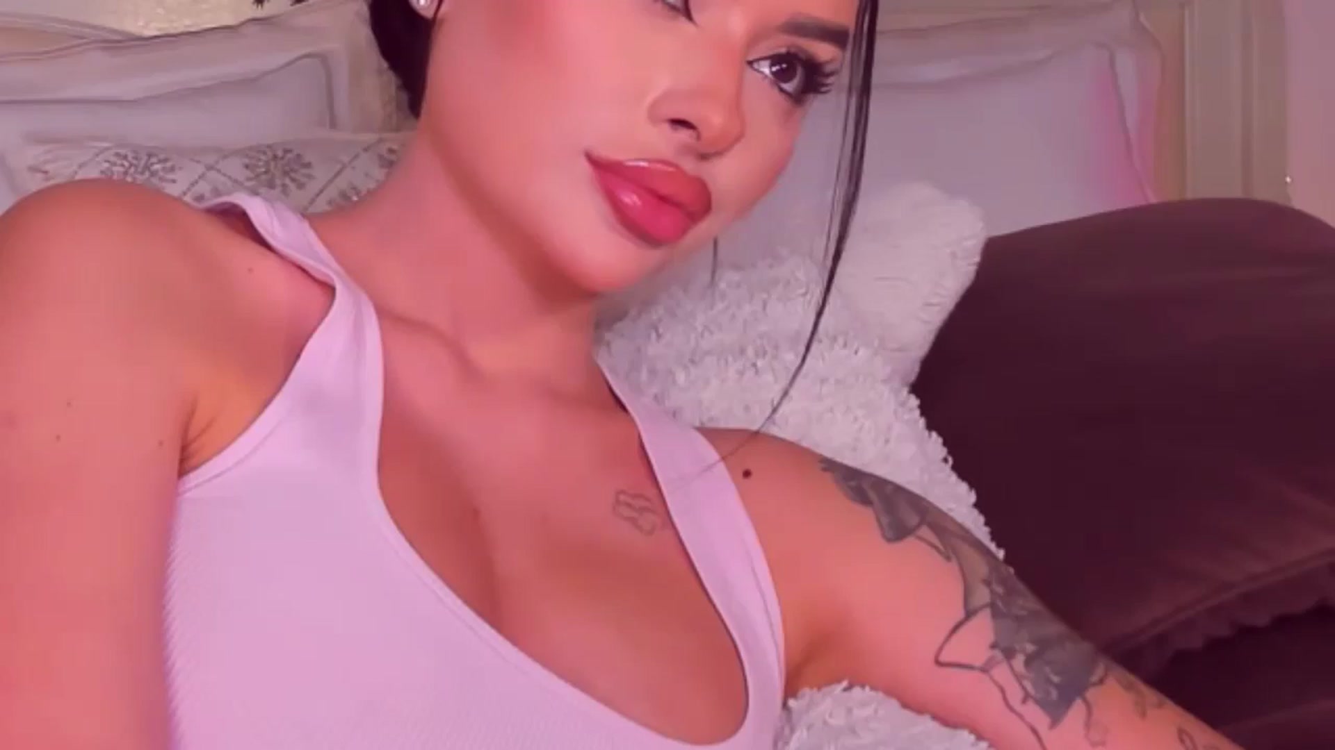 Gallery image thumbnail from Mary_Harris_'s myfreecams stream on, 02/10/2025, 14:07 image 7 of 20