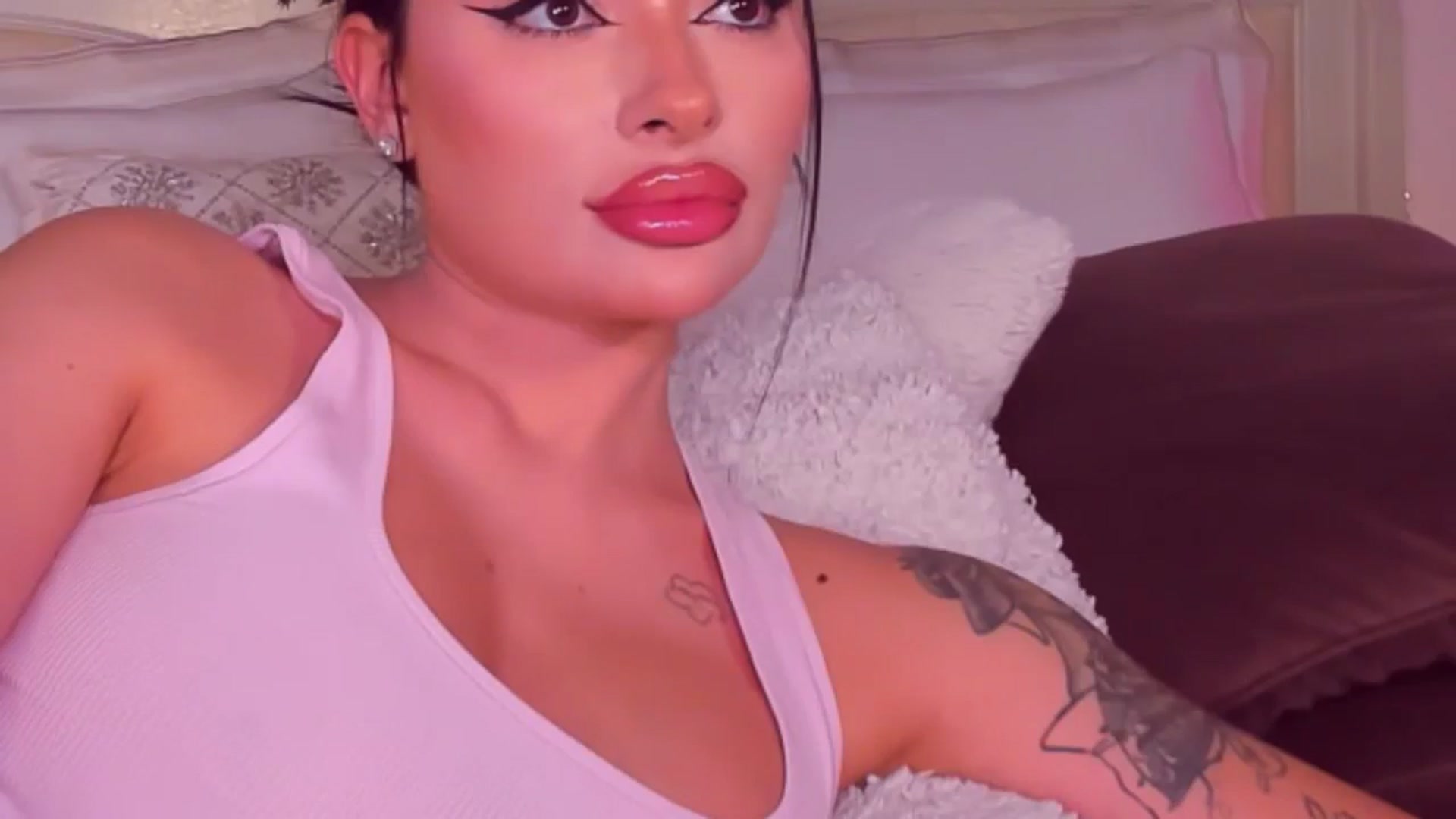 Gallery image thumbnail from Mary_Harris_'s myfreecams stream on, 02/10/2025, 14:07 image 10 of 20