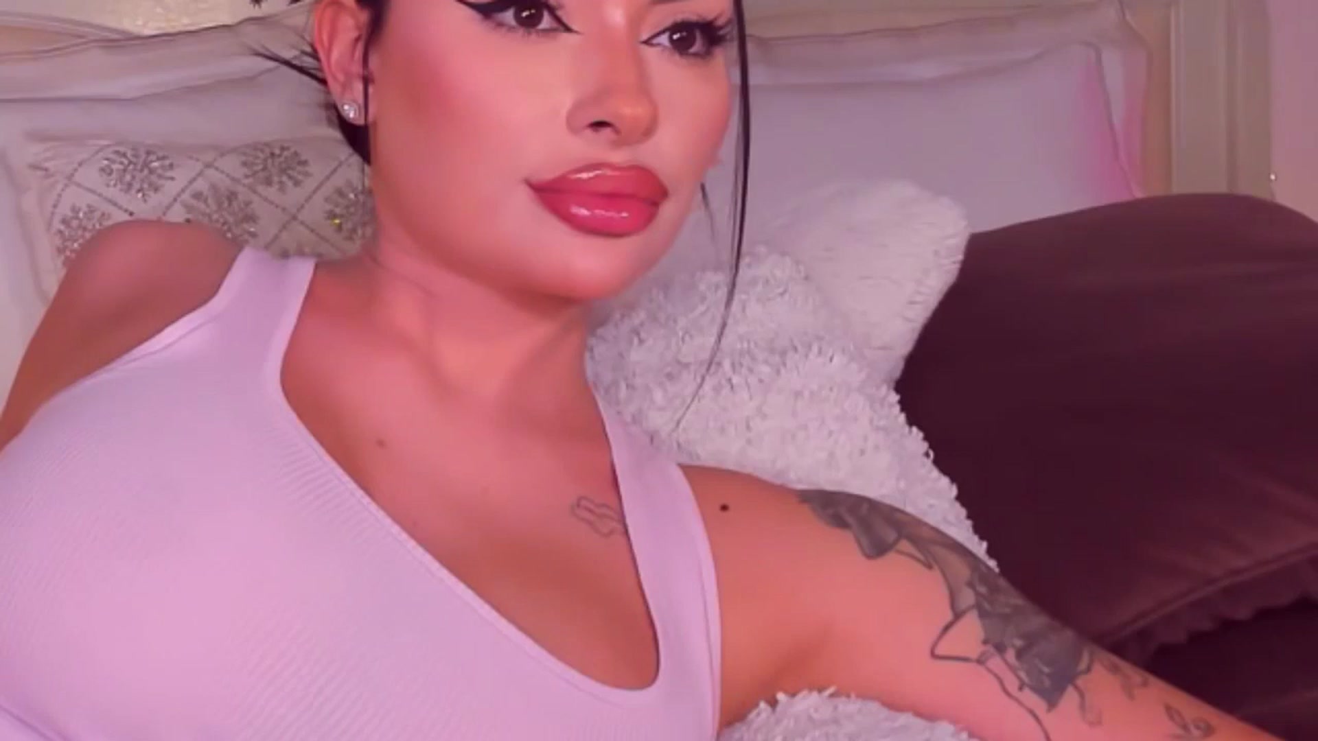 Gallery image thumbnail from Mary_Harris_'s myfreecams stream on, 02/10/2025, 14:07 image 9 of 20