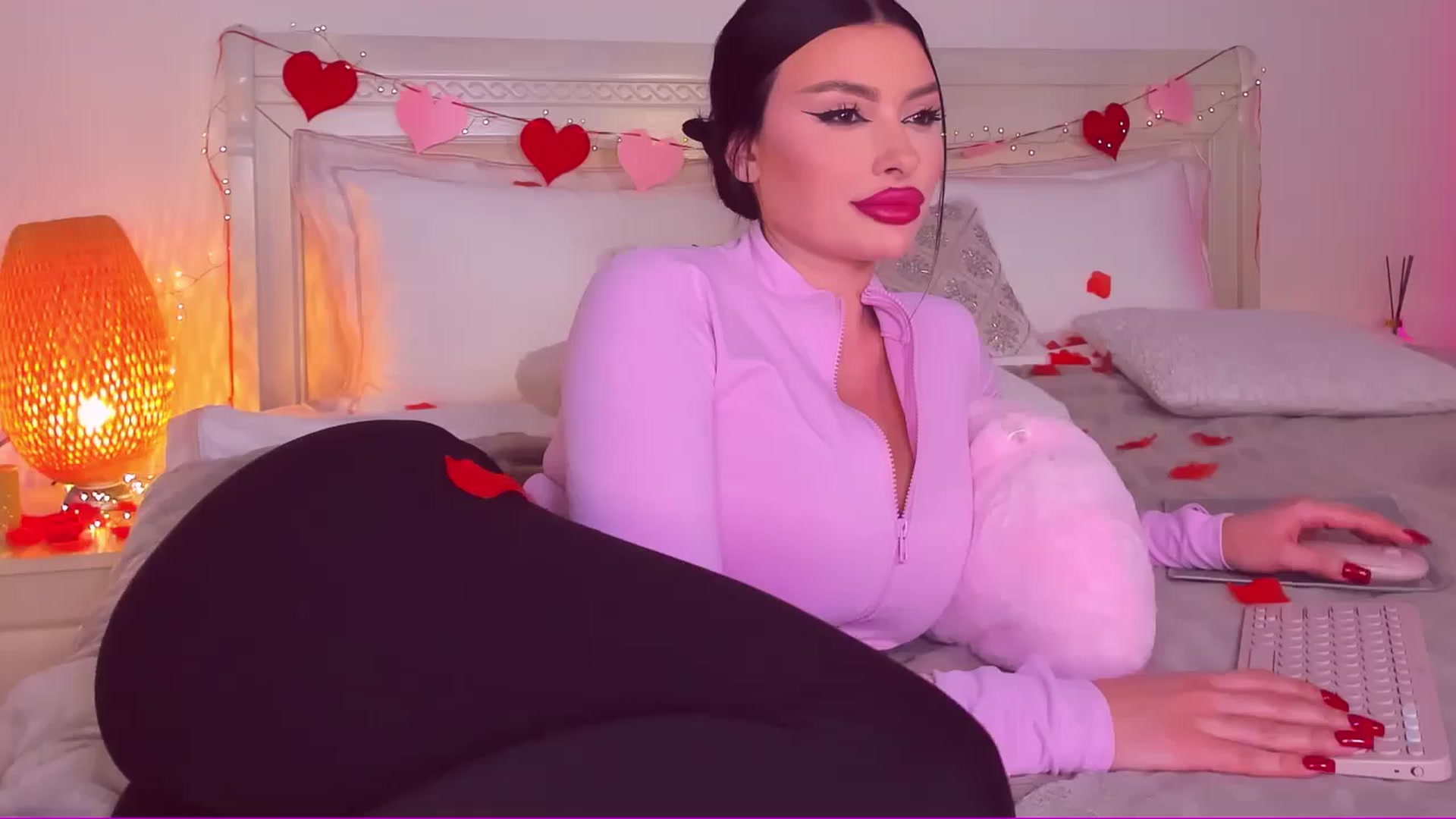 Gallery image thumbnail from Mary_Harris_'s myfreecams stream on, 02/14/2025, 17:31 image 17 of 20