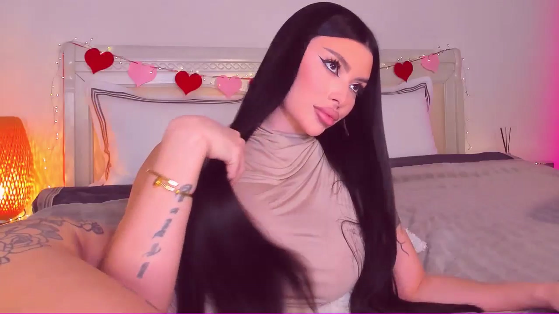Gallery image thumbnail from Mary_Harris_'s myfreecams stream on, 02/26/2025, 20:31 image 2 of 20
