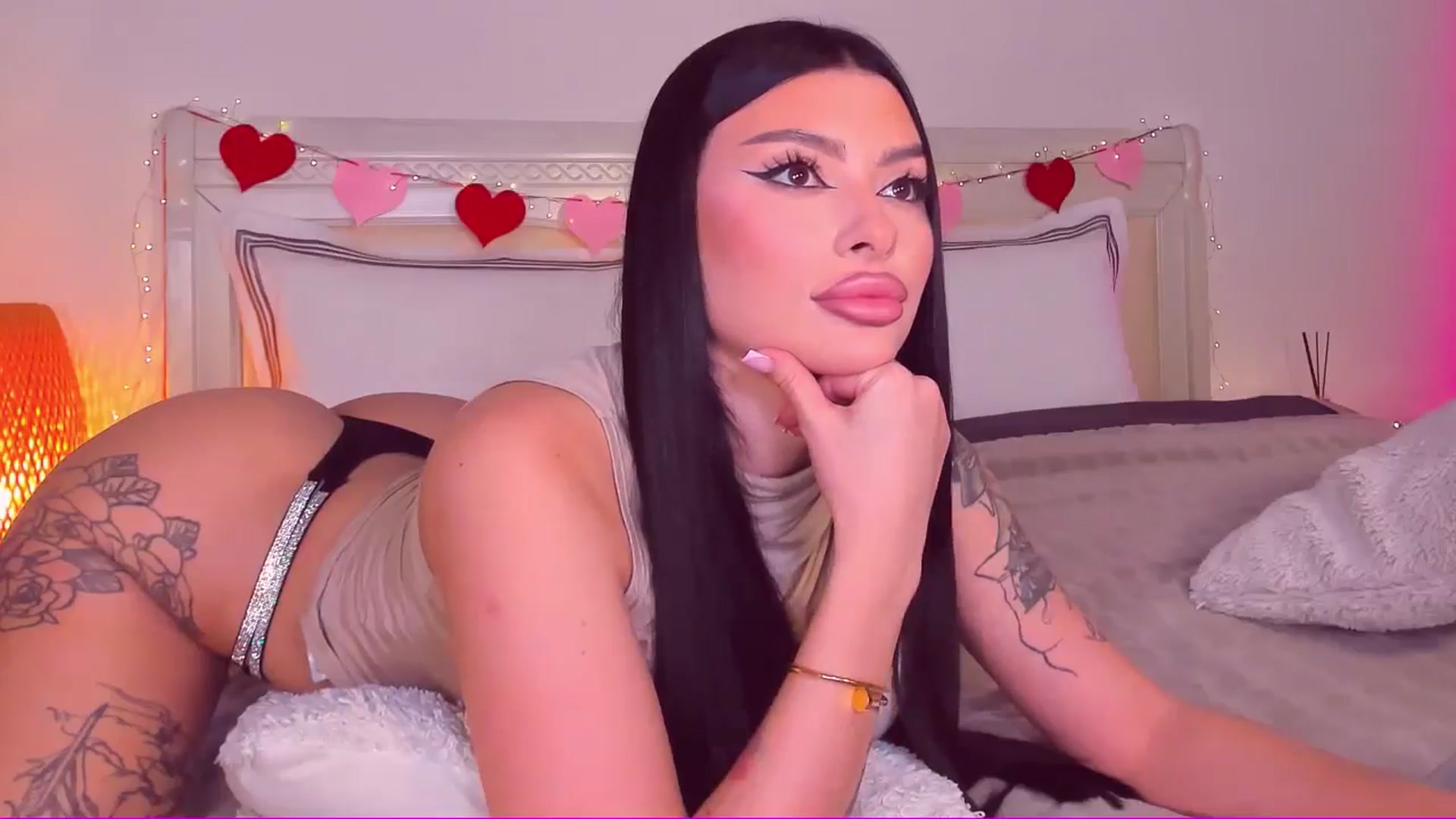 Gallery image thumbnail from Mary_Harris_'s myfreecams stream on, 02/26/2025, 20:31 image 10 of 20