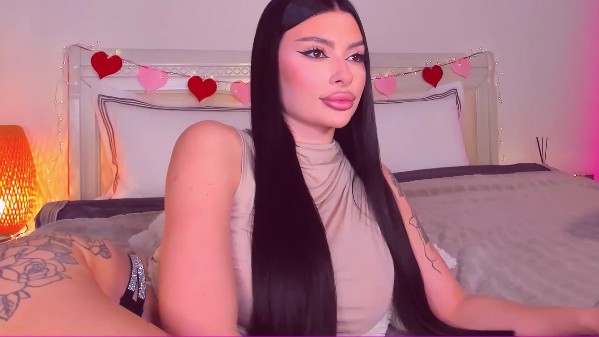 Gallery image thumbnail from Mary_Harris_'s myfreecams stream on, 02/26/2025, 20:31 image 5 of 20