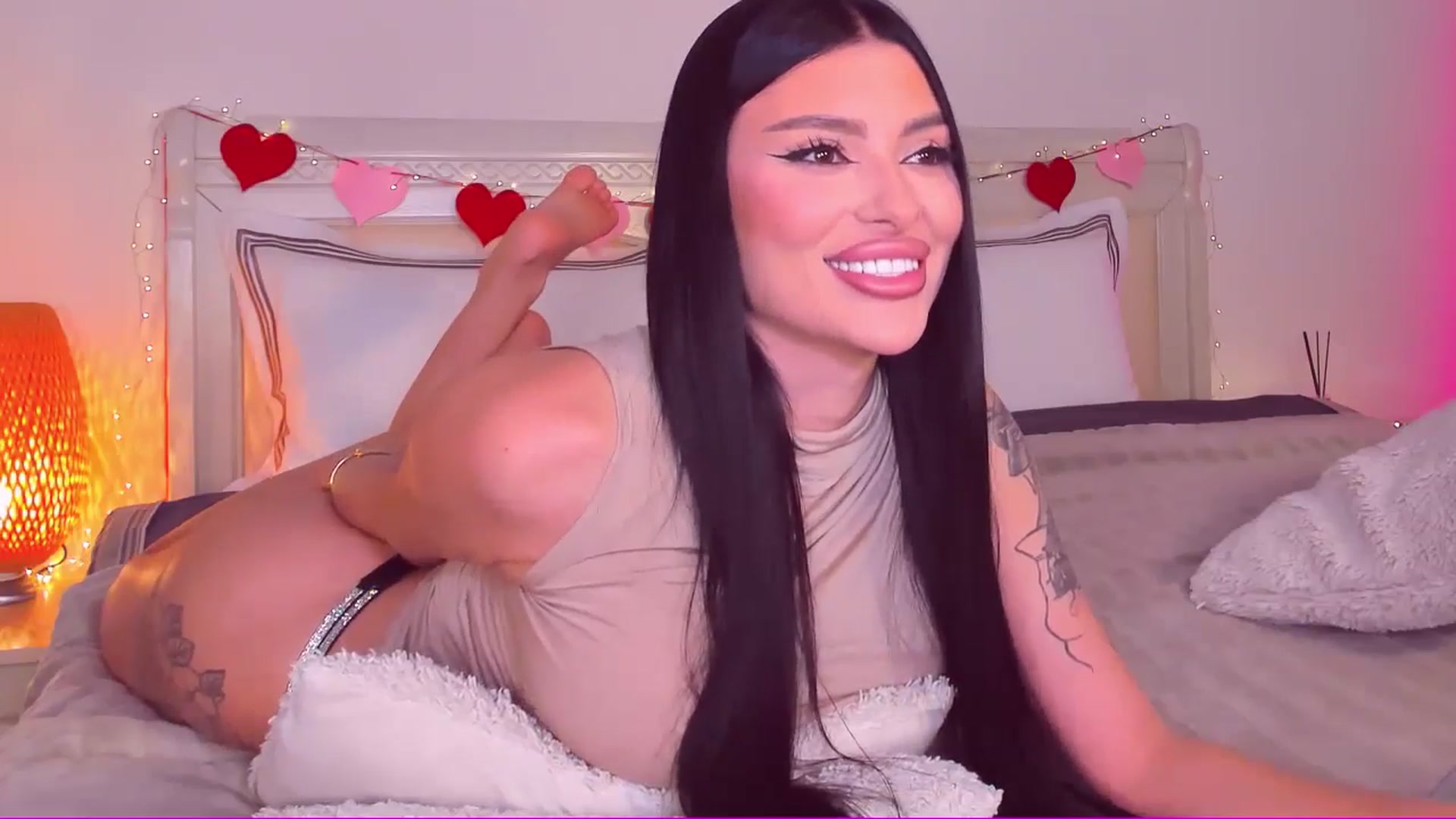 Gallery image thumbnail from Mary_Harris_'s myfreecams stream on, 02/26/2025, 20:31 image 19 of 20