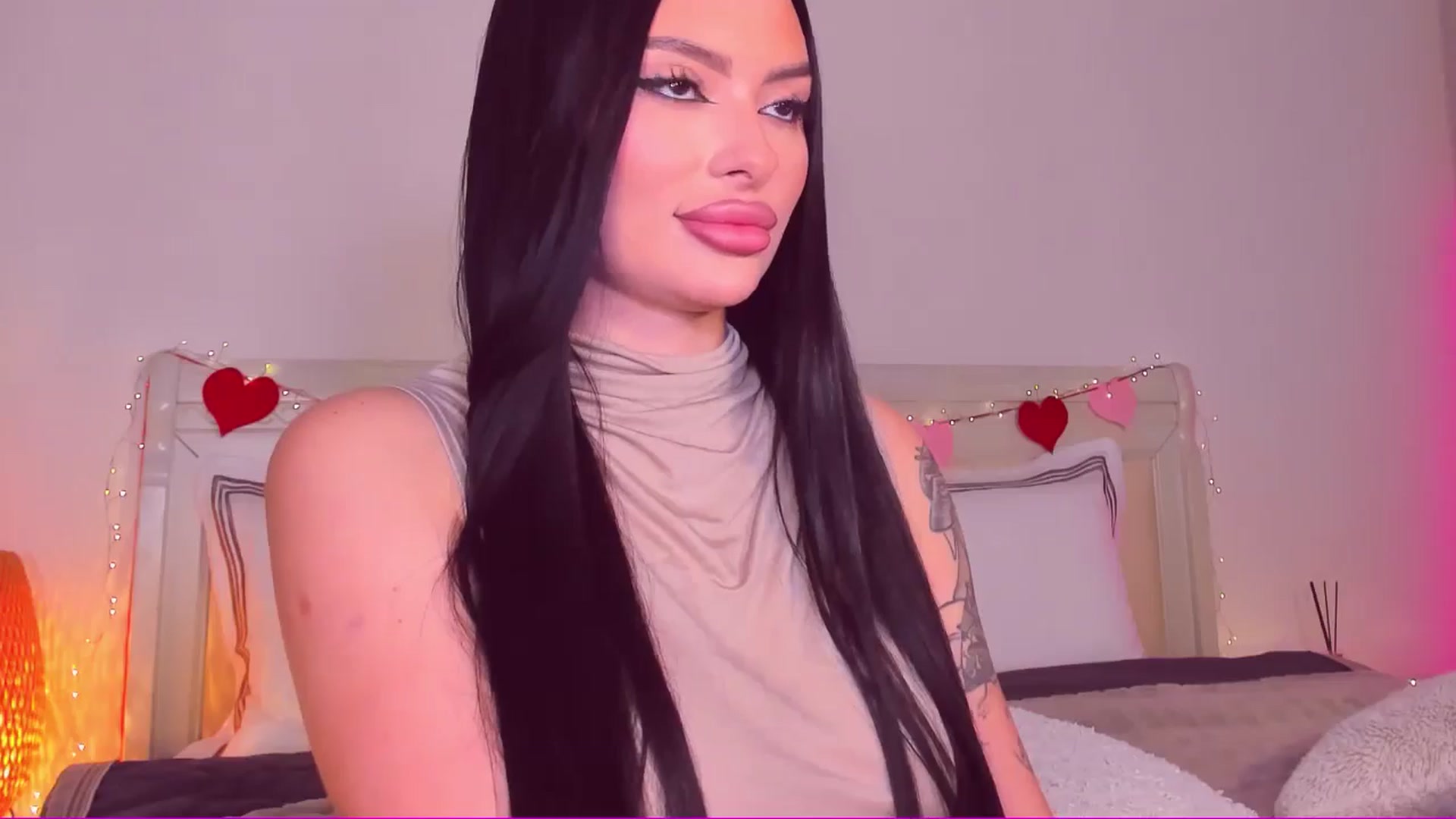 Gallery image thumbnail from Mary_Harris_'s myfreecams stream on, 02/26/2025, 21:50 image 12 of 20
