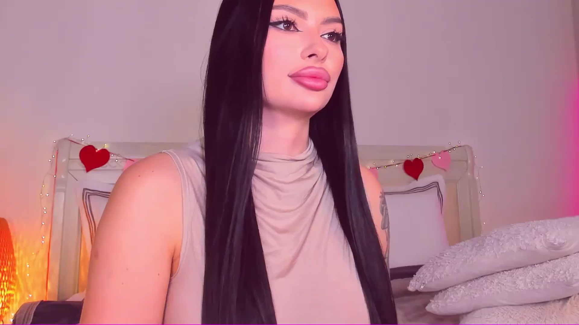 Gallery image thumbnail from Mary_Harris_'s myfreecams stream on, 02/26/2025, 22:49 image 9 of 20