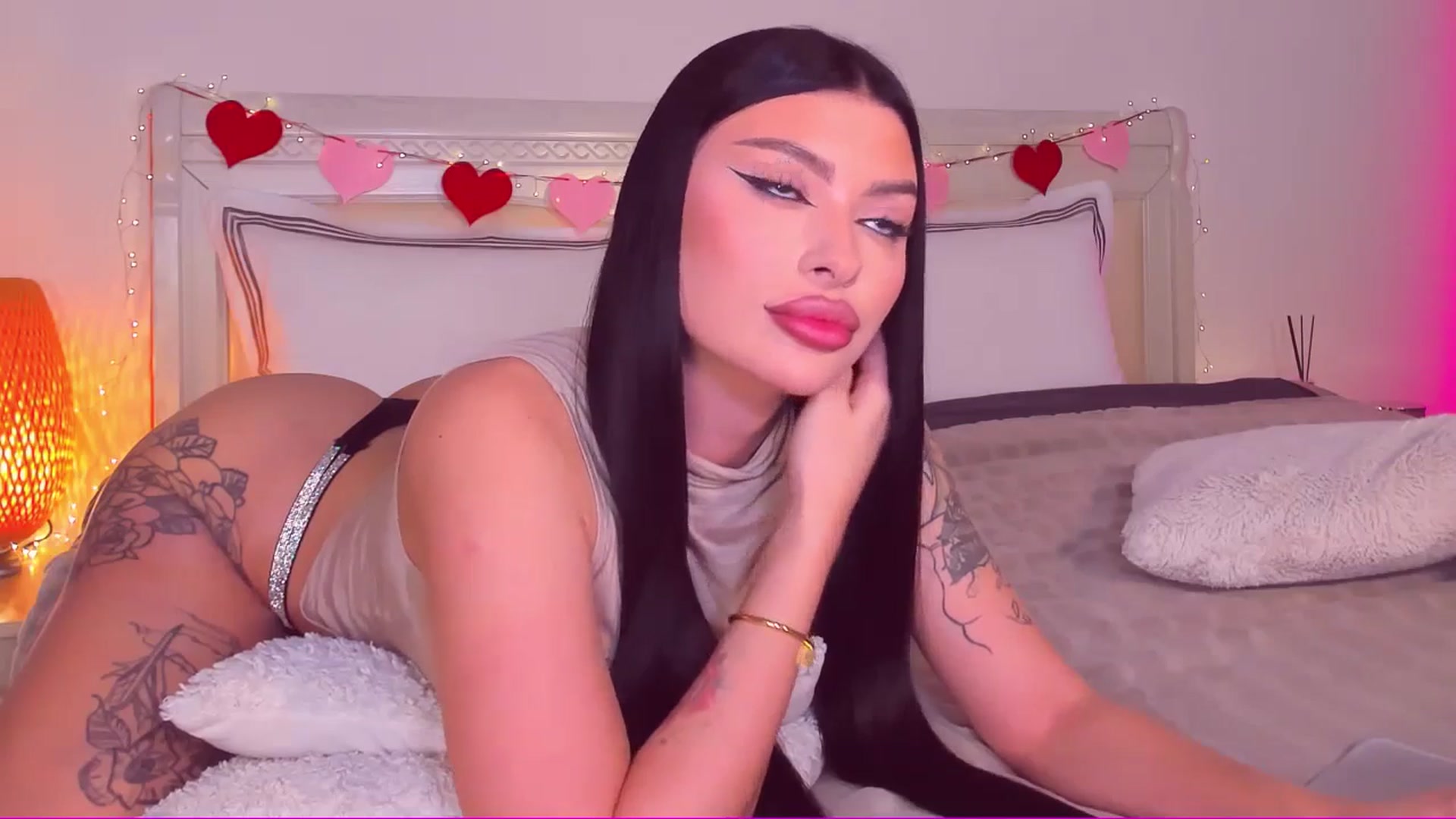 Gallery image thumbnail from Mary_Harris_'s myfreecams stream on, 02/26/2025, 23:21 image 3 of 20