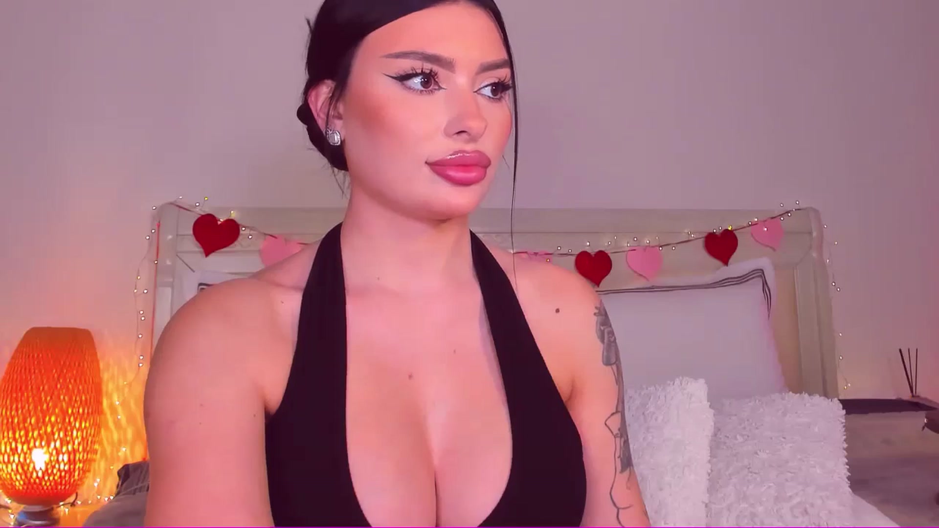 Gallery image thumbnail from Mary_Harris_'s myfreecams stream on, 03/01/2025, 16:37 image 15 of 20