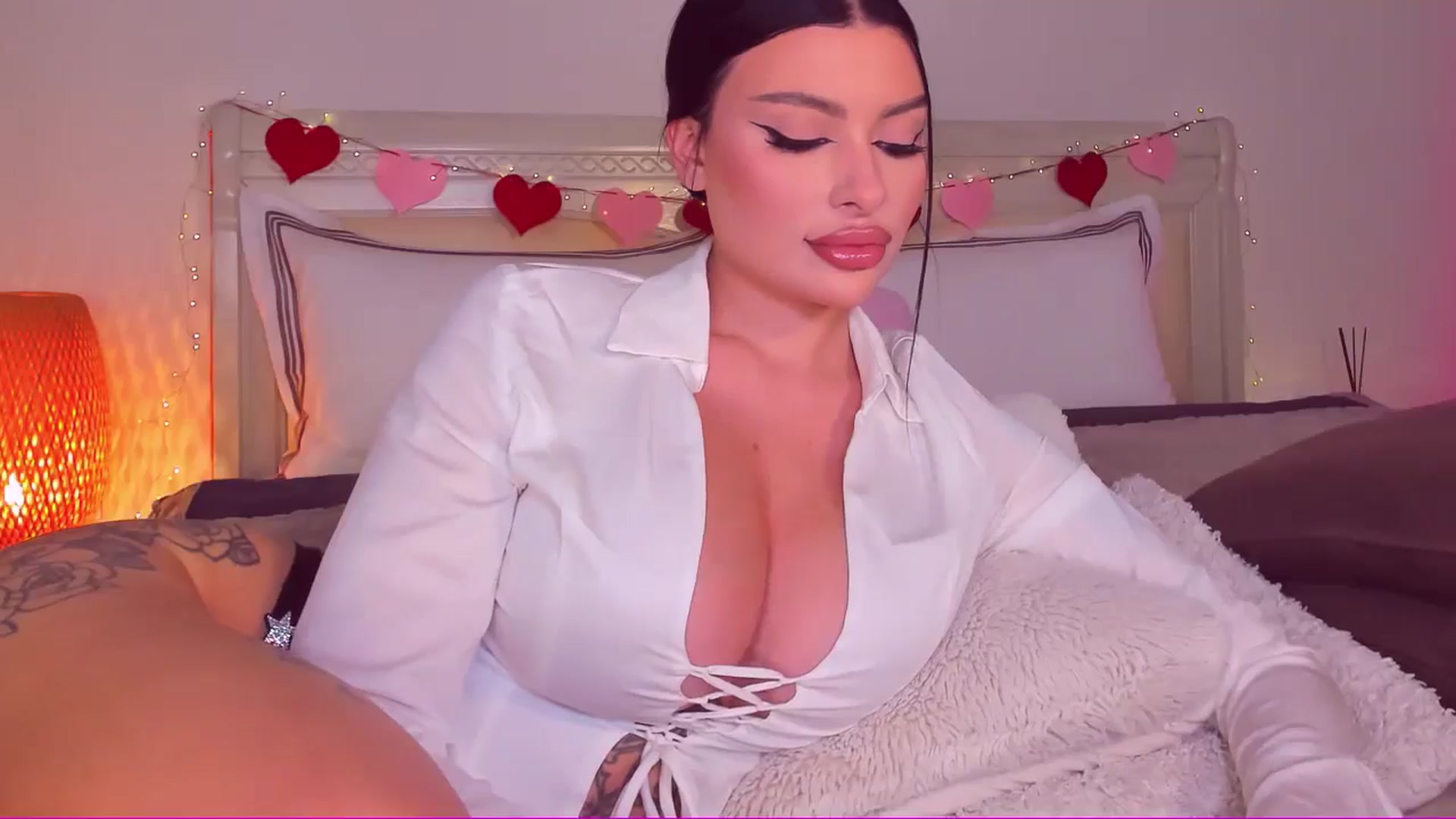 Gallery image thumbnail from Mary_Harris_'s myfreecams stream on, 03/02/2025, 17:34 image 6 of 20