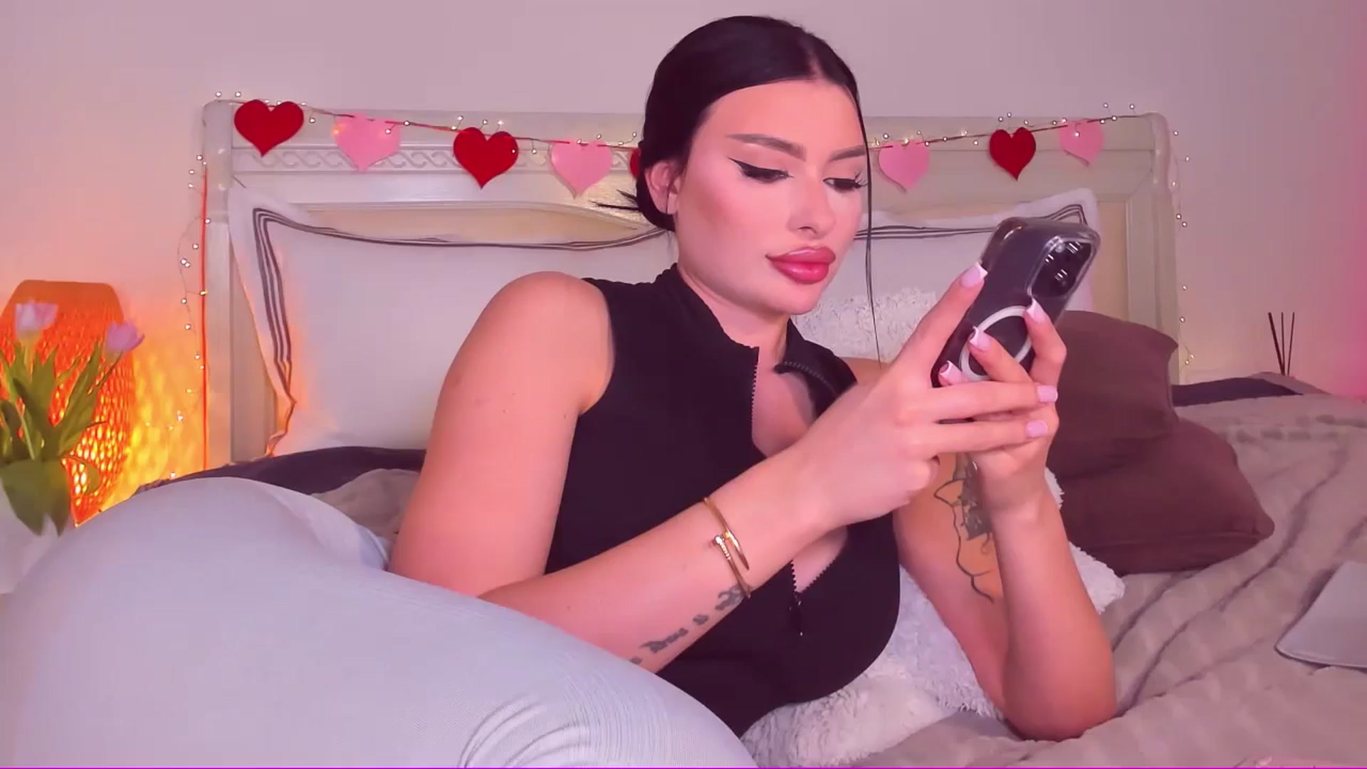 Gallery image thumbnail from Mary_Harris_'s myfreecams stream on, 03/04/2025, 11:24 image 3 of 20