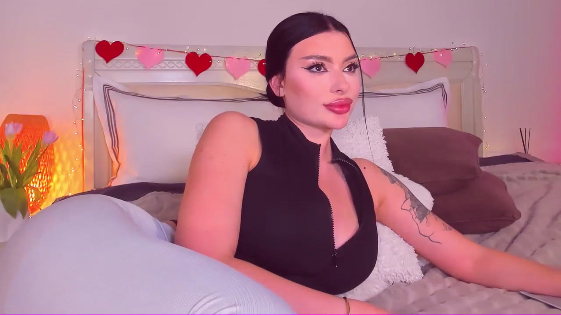 Gallery image thumbnail from Mary_Harris_'s myfreecams stream on, 03/04/2025, 11:24 image 12 of 20