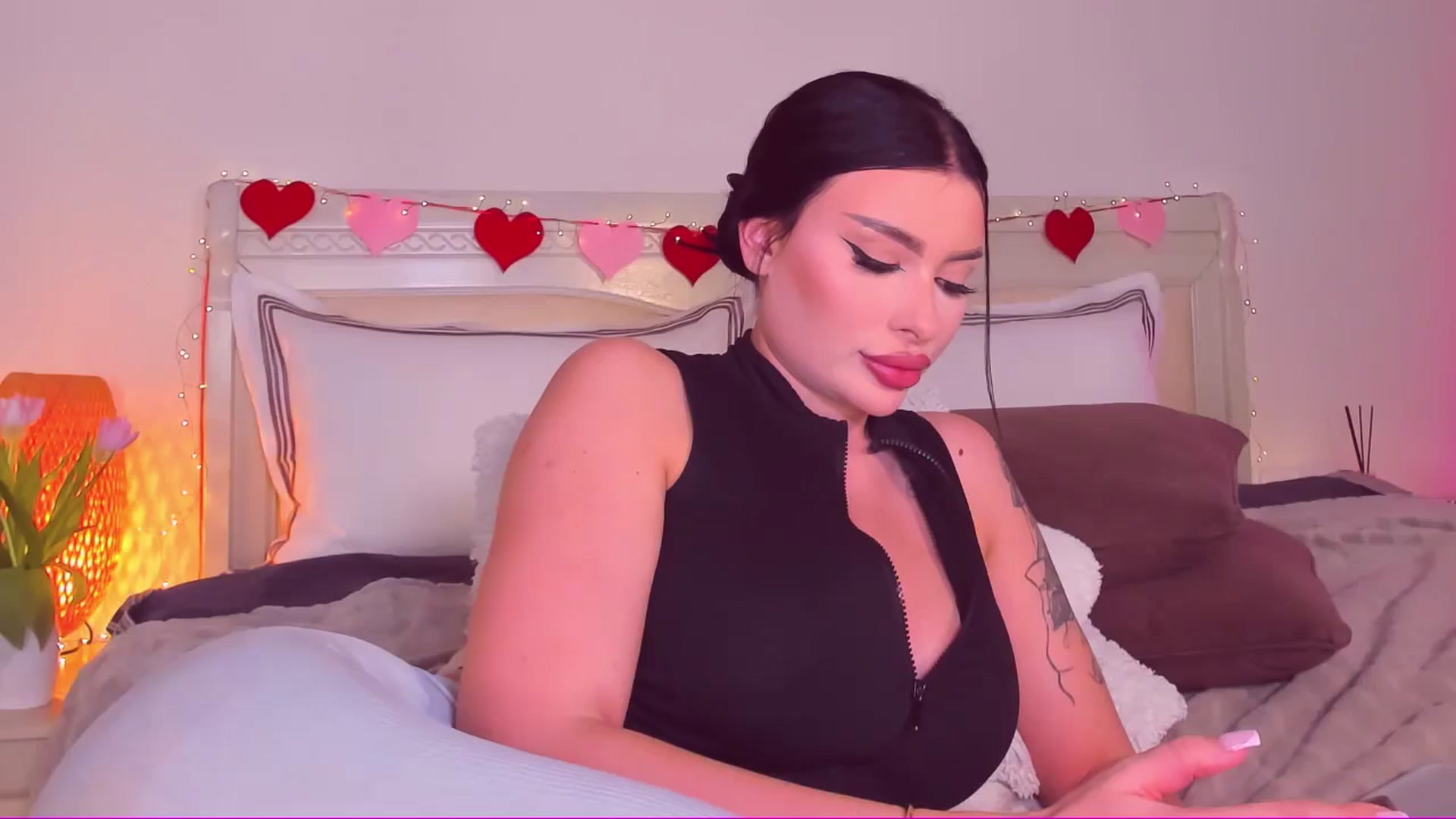 Gallery image thumbnail from Mary_Harris_'s myfreecams stream on, 03/04/2025, 11:24 image 16 of 20