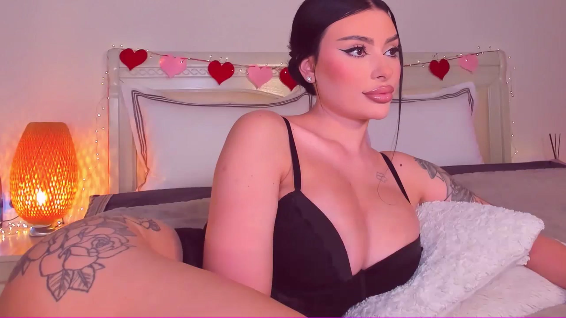 Gallery image thumbnail from Mary_Harris_'s myfreecams stream on, 03/05/2025, 24:04 image 3 of 20