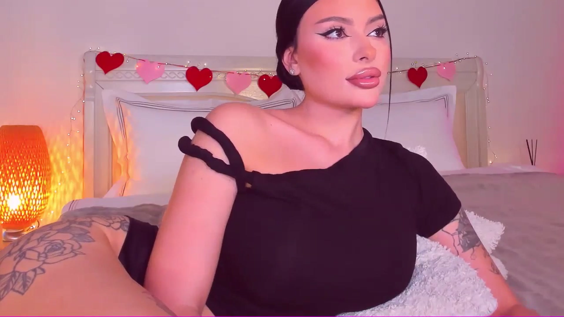 Gallery image thumbnail from Mary_Harris_'s myfreecams stream on, 03/06/2025, 03:32 image 2 of 20