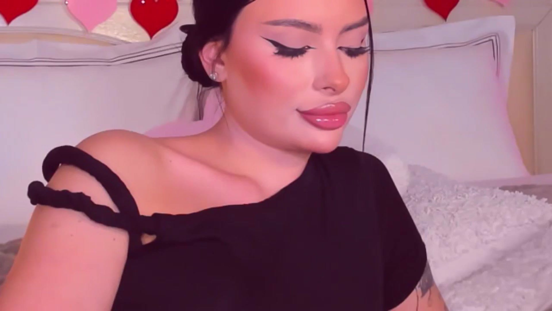 Gallery image thumbnail from Mary_Harris_'s myfreecams stream on, 03/06/2025, 06:25 image 9 of 20