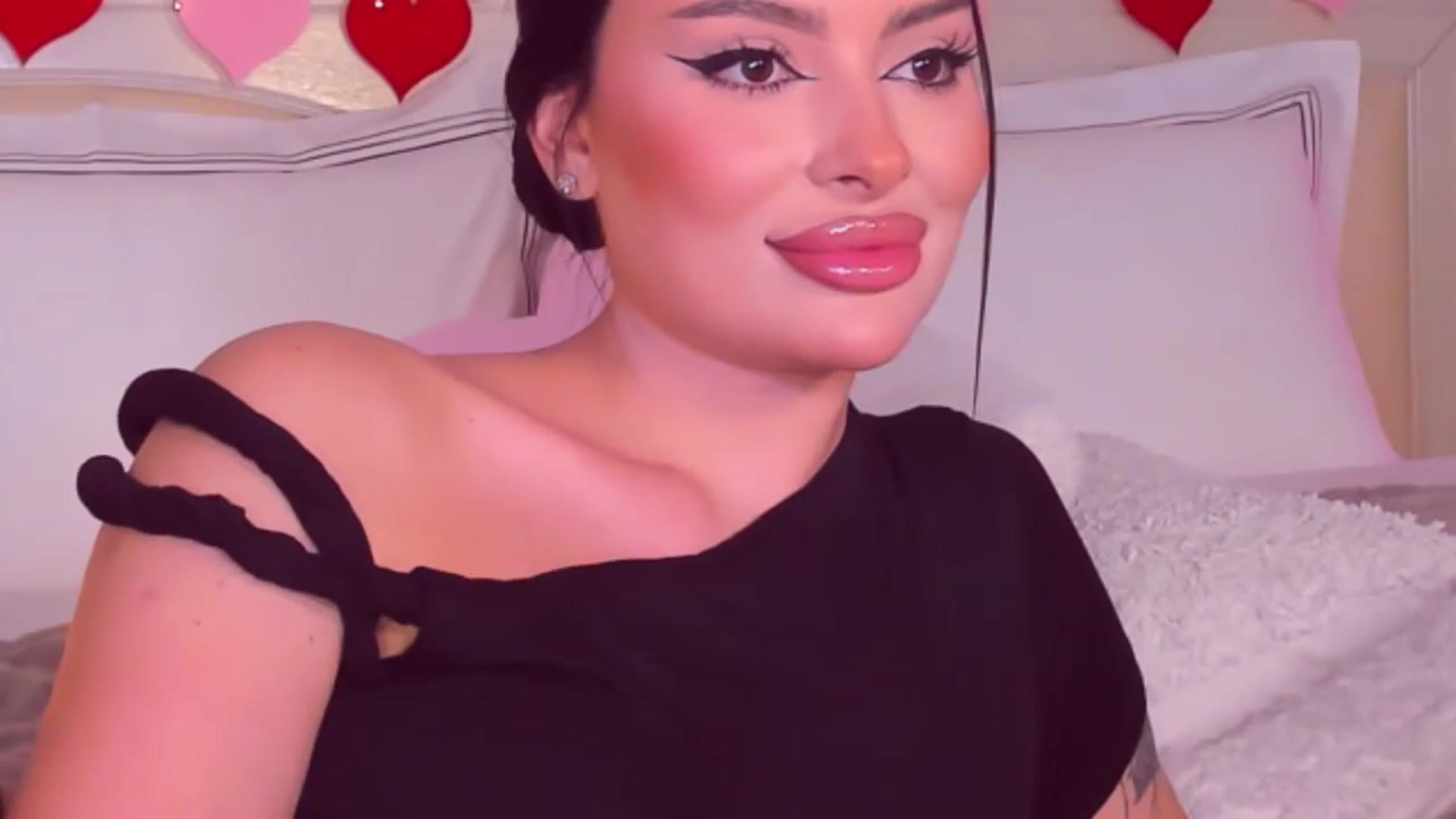 Gallery image thumbnail from Mary_Harris_'s myfreecams stream on, 03/06/2025, 06:25 image 12 of 20
