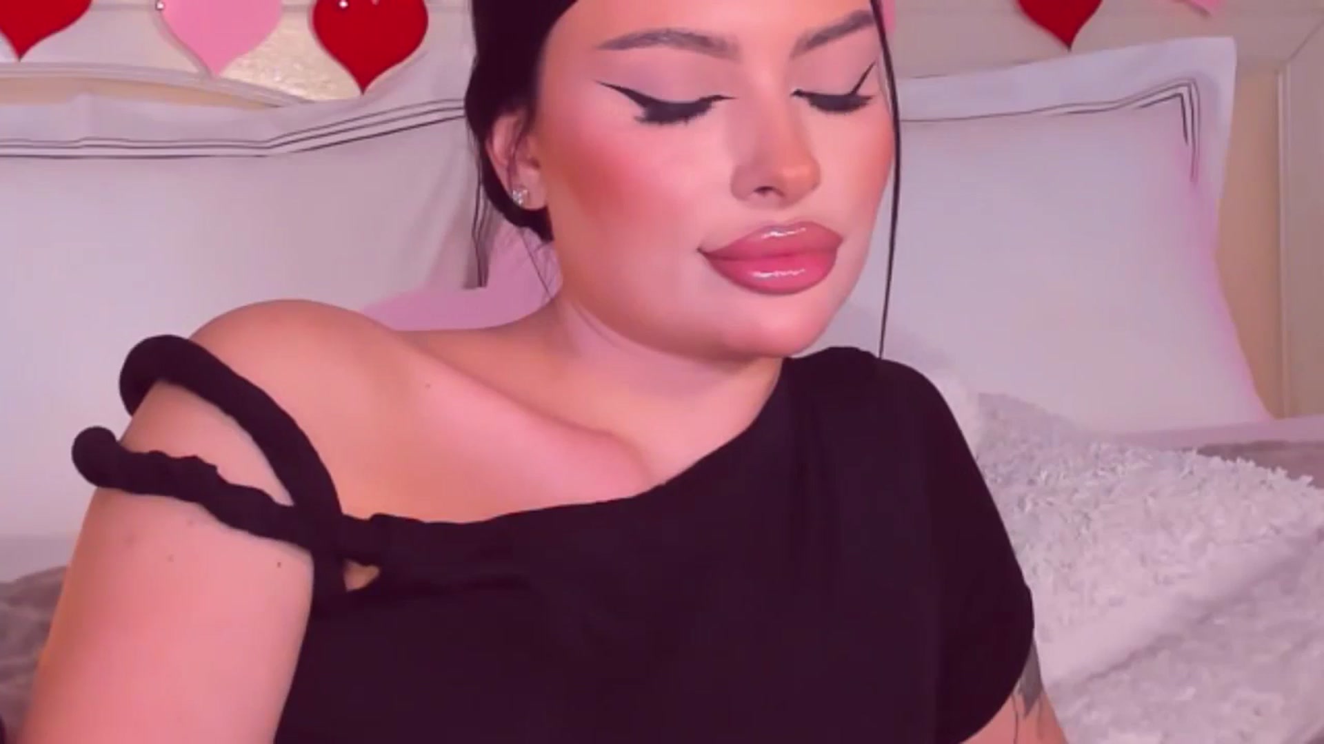 Gallery image thumbnail from Mary_Harris_'s myfreecams stream on, 03/06/2025, 06:25 image 8 of 20