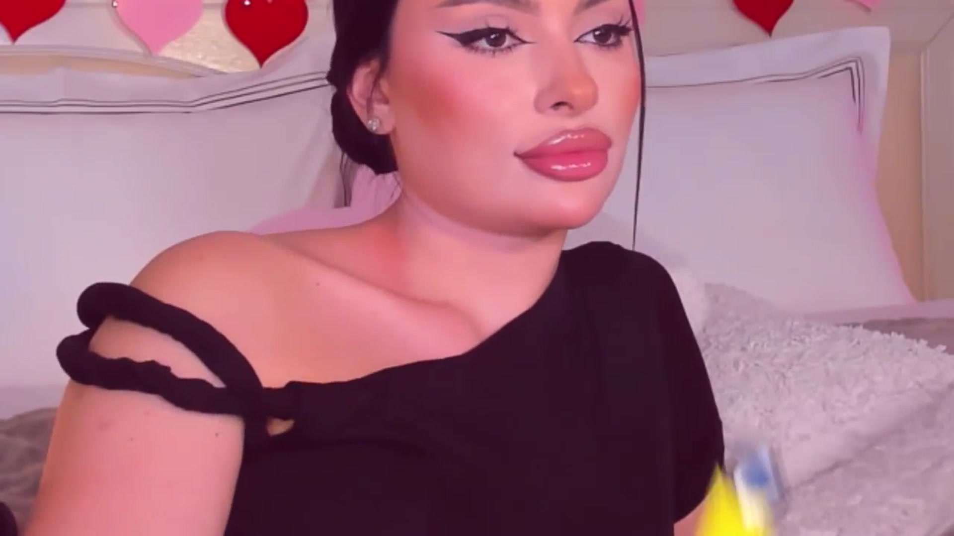 Gallery image thumbnail from Mary_Harris_'s myfreecams stream on, 03/06/2025, 06:25 image 17 of 20