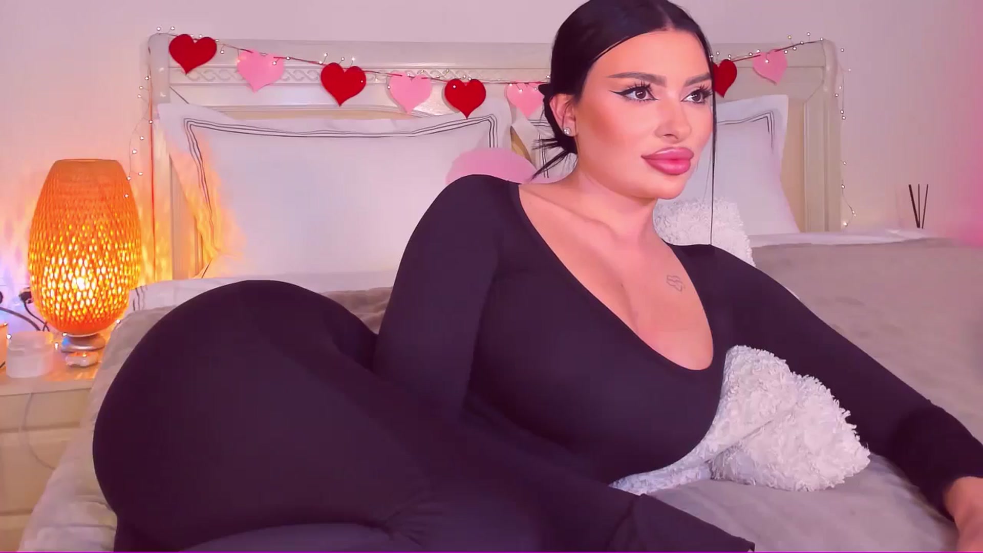 Gallery image thumbnail from Mary_Harris_'s myfreecams stream on, 03/09/2025, 13:42 image 6 of 20