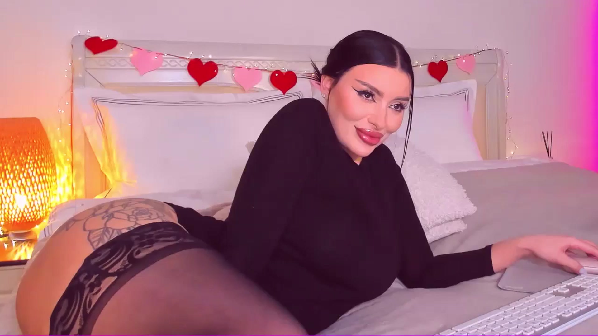 Gallery image thumbnail from Mary_Harris_'s myfreecams stream on, 03/13/2025, 23:46 image 8 of 20