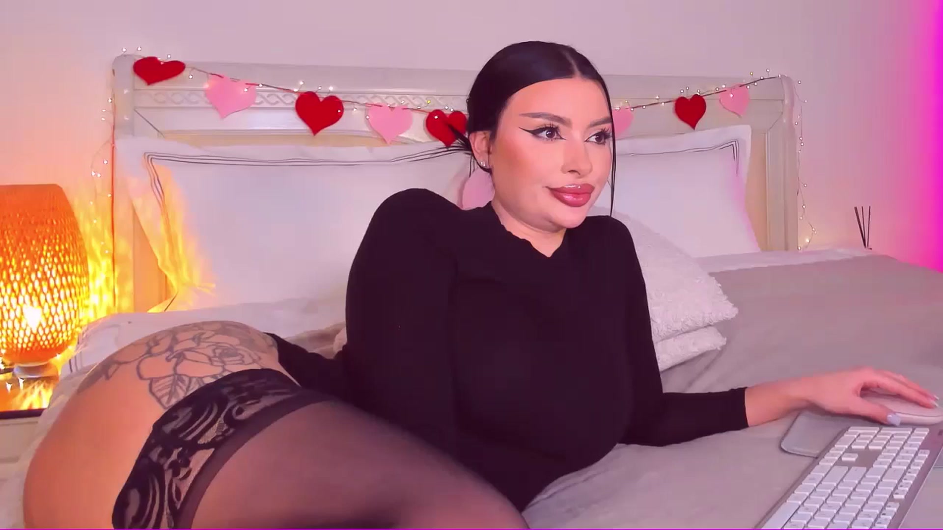 Gallery image thumbnail from Mary_Harris_'s myfreecams stream on, 03/13/2025, 23:46 image 16 of 20