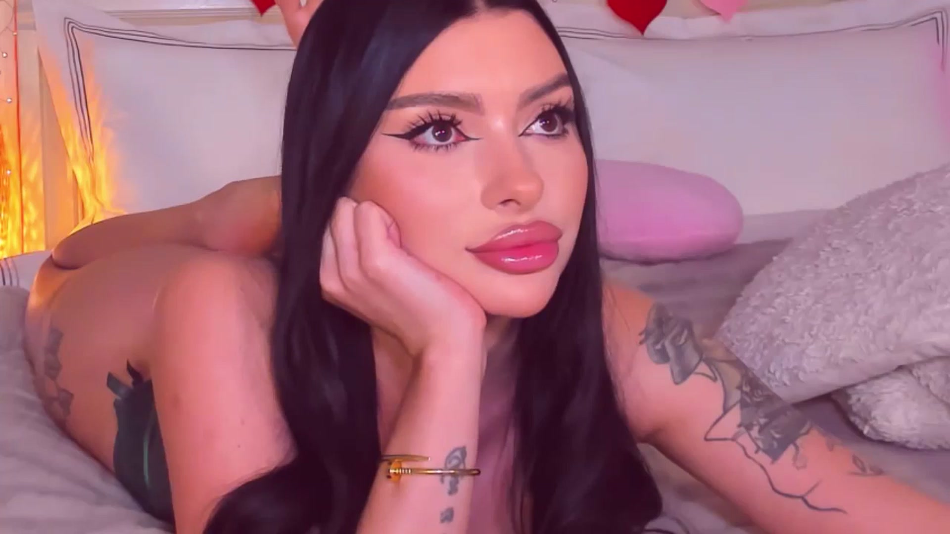 Gallery image thumbnail from Mary_Harris_'s myfreecams stream on, 03/14/2025, 18:40 image 10 of 20