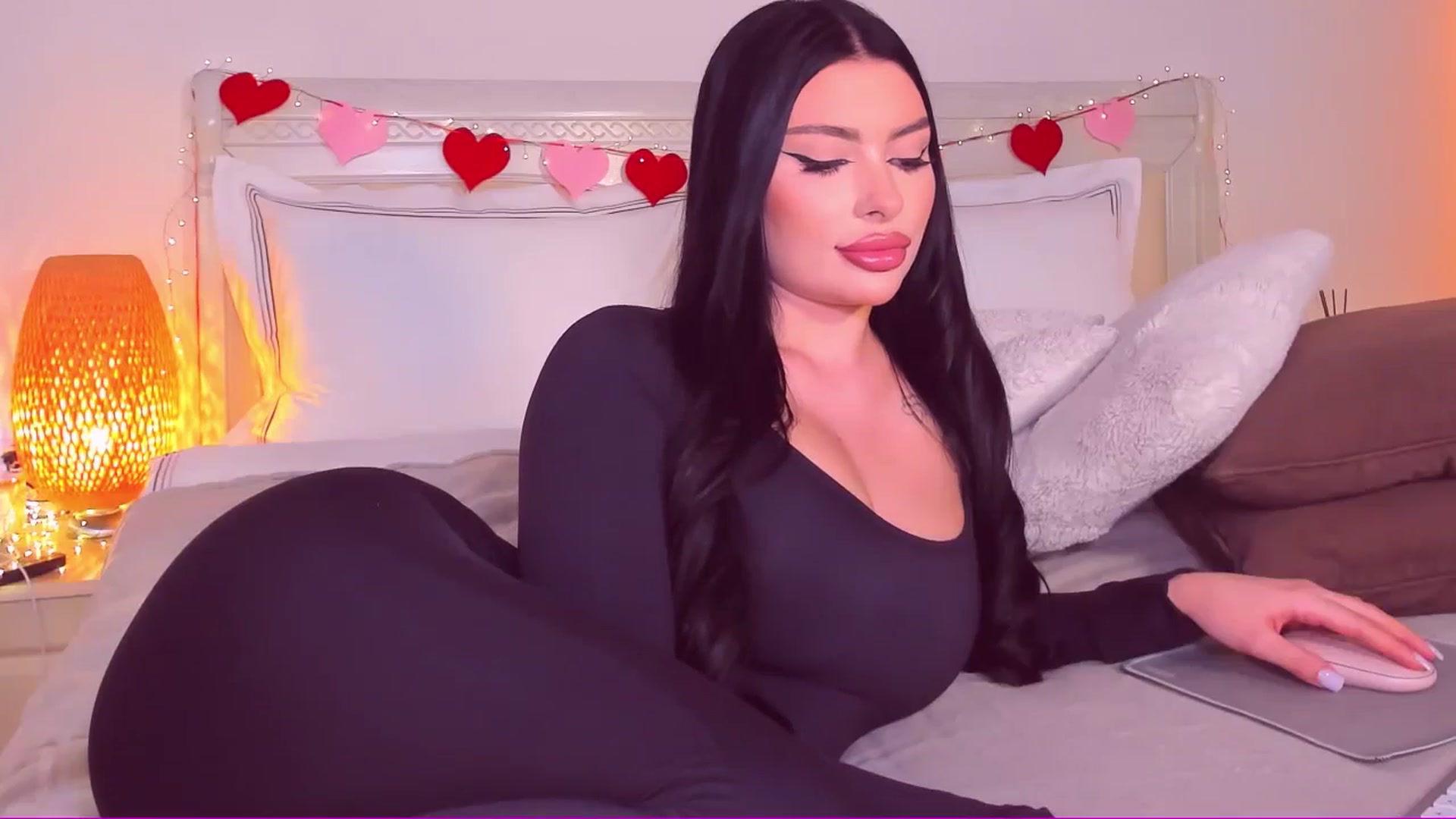 Gallery image thumbnail from Mary_Harris_'s myfreecams stream on, 03/15/2025, 17:08 image 3 of 20