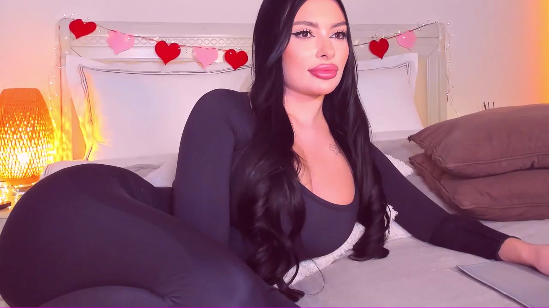 Gallery image thumbnail from Mary_Harris_'s myfreecams stream on, 03/15/2025, 18:04 image 6 of 20