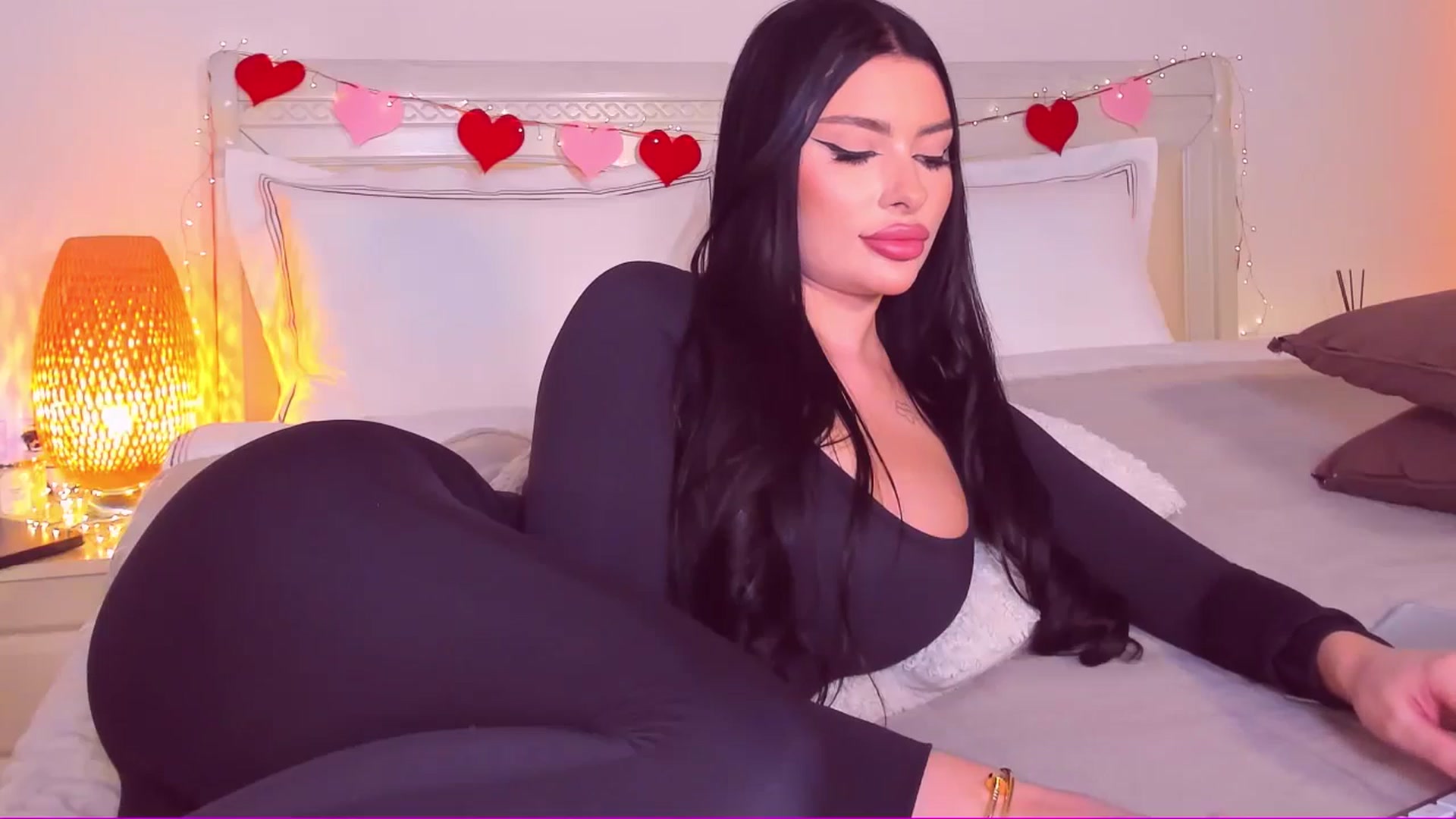 Gallery image thumbnail from Mary_Harris_'s myfreecams stream on, 03/15/2025, 19:26 image 16 of 20