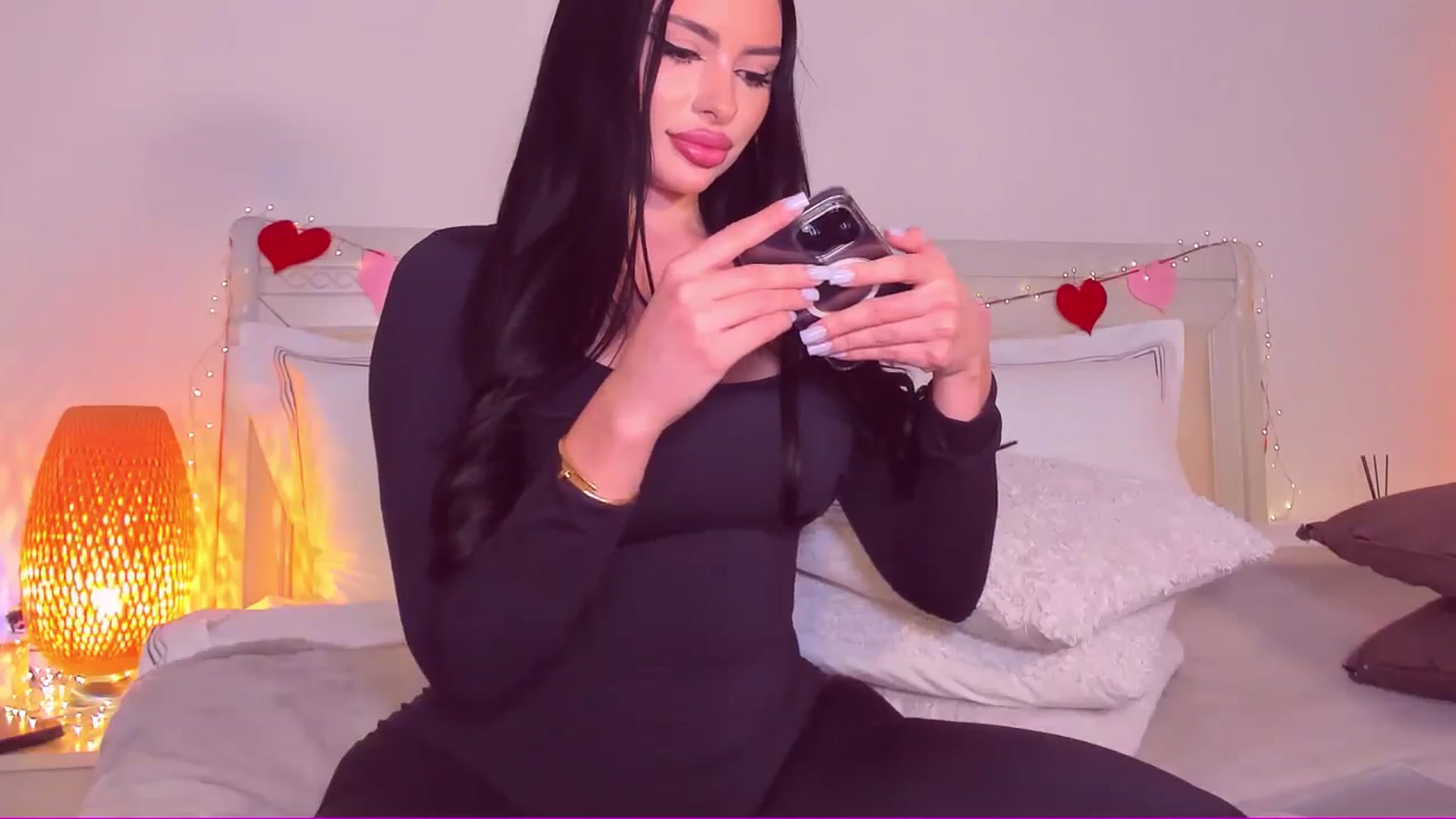 Gallery image thumbnail from Mary_Harris_'s myfreecams stream on, 03/15/2025, 19:56 image 15 of 20
