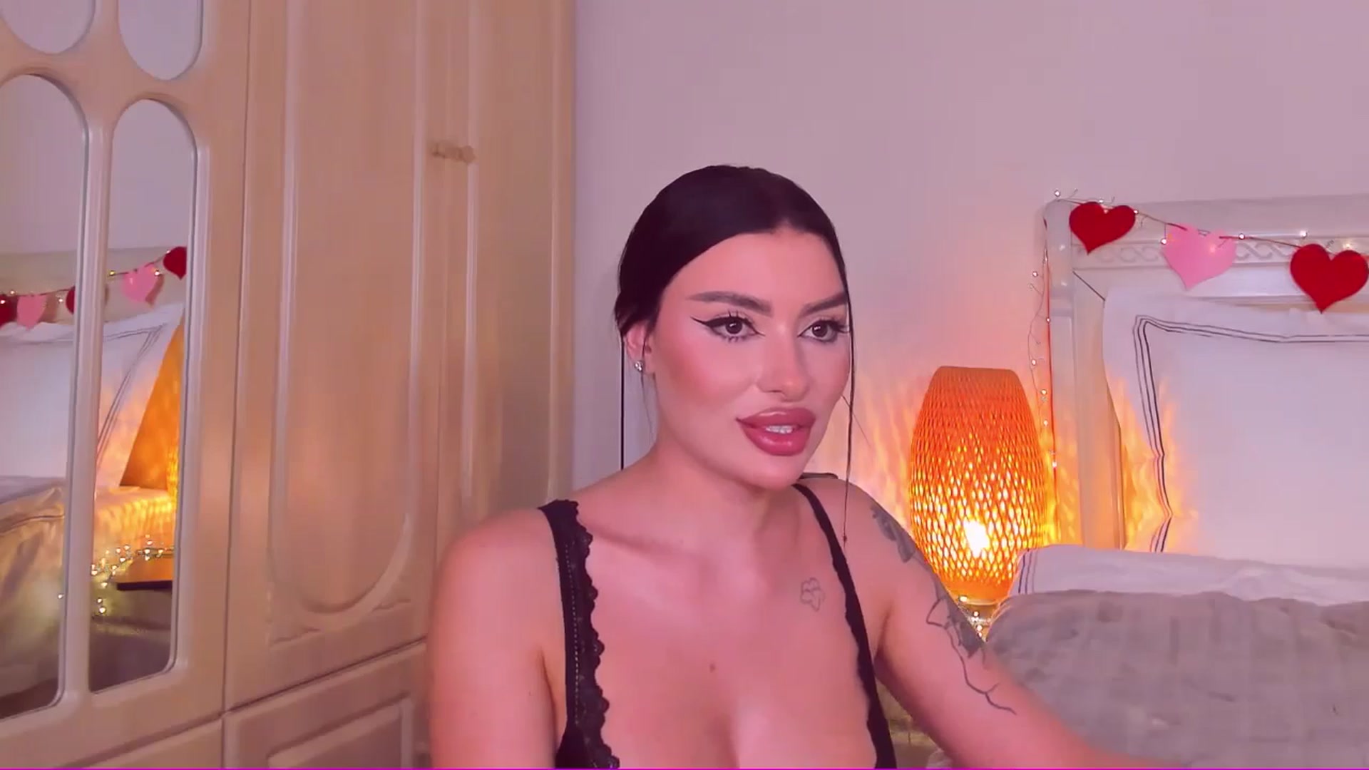 Gallery image thumbnail from Mary_Harris_'s myfreecams stream on, 03/20/2025, 21:11 image 18 of 20