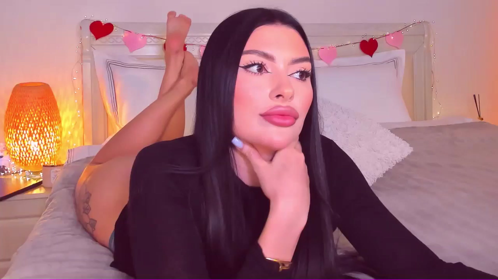 Gallery image thumbnail from Mary_Harris_'s myfreecams stream on, 03/21/2025, 19:11 image 7 of 20