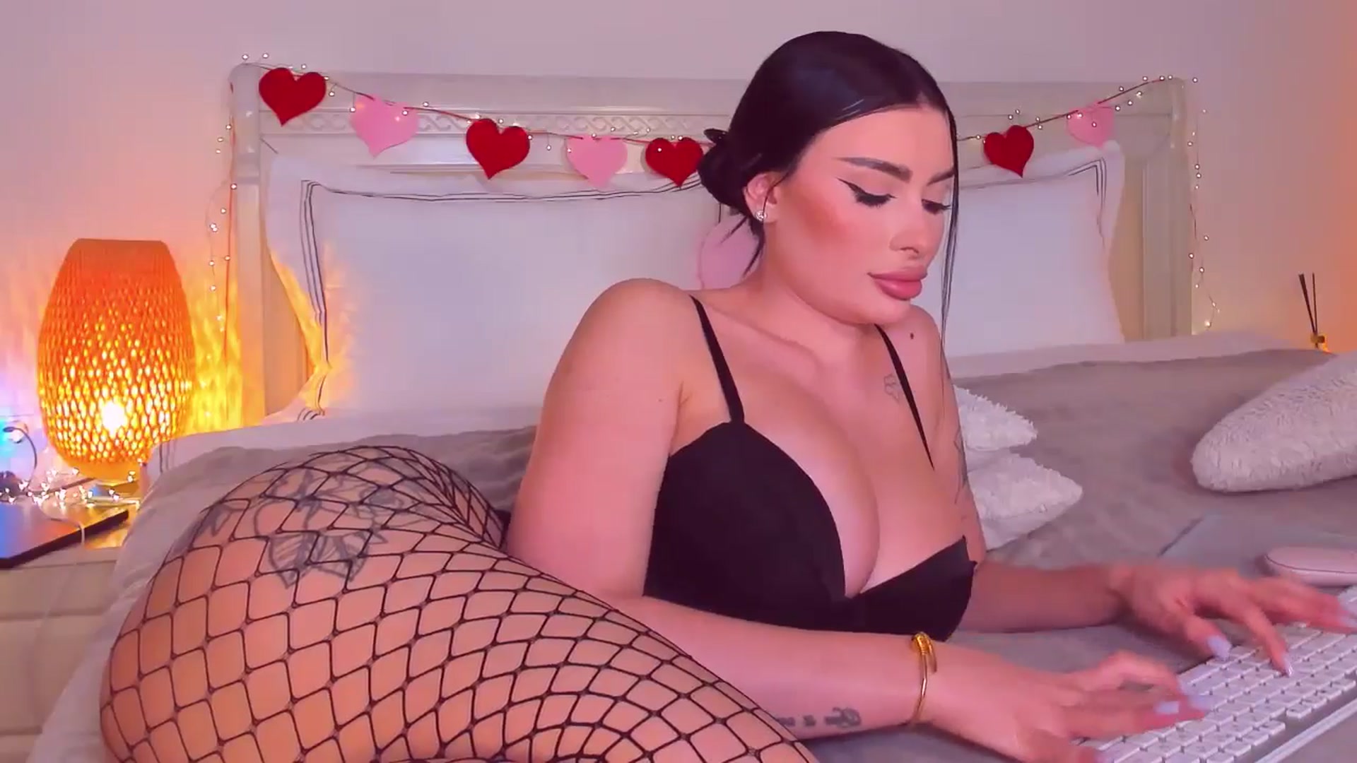 Gallery image thumbnail from Mary_Harris_'s myfreecams stream on, 03/22/2025, 19:49 image 4 of 20