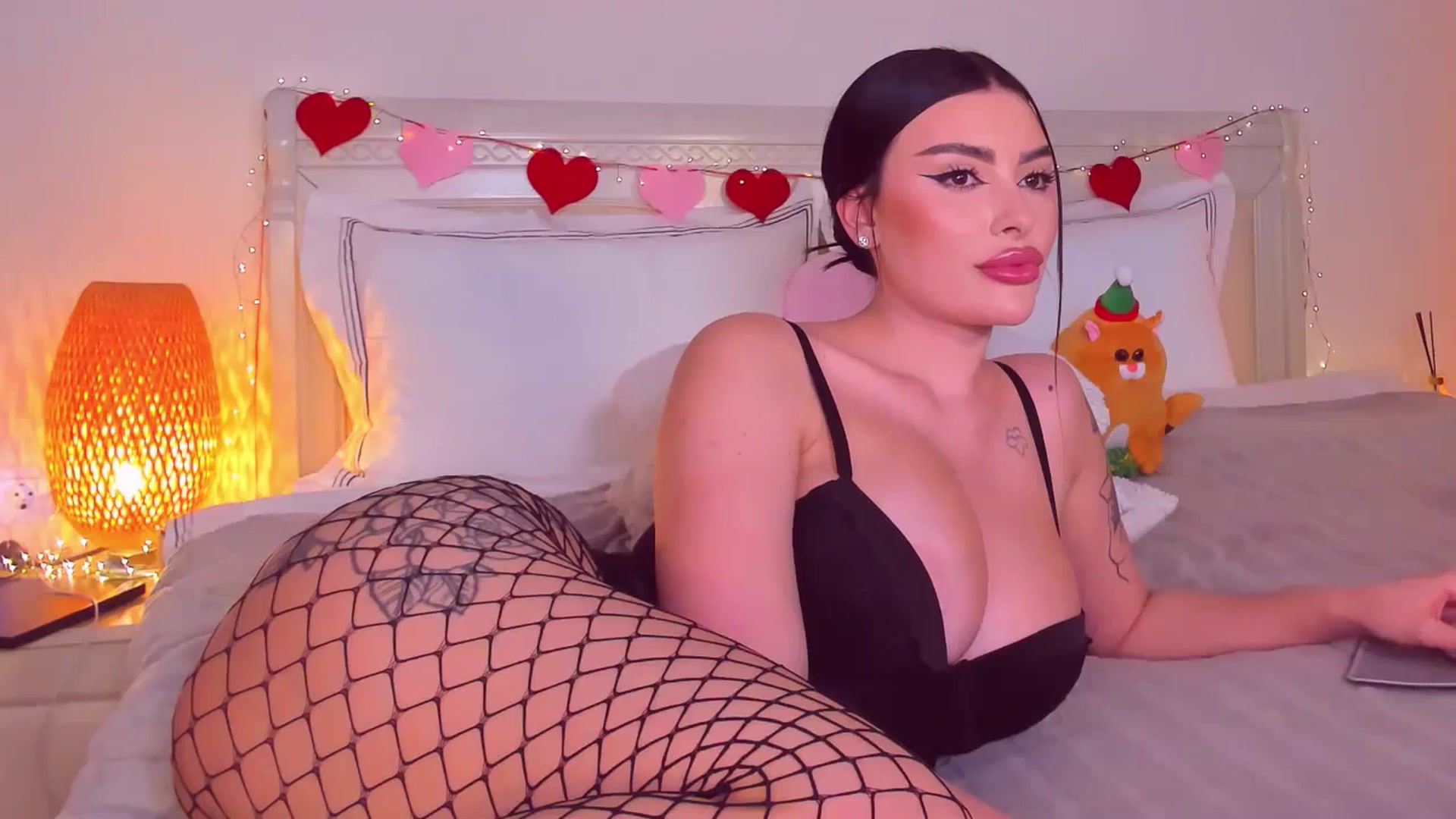 Gallery image thumbnail from Mary_Harris_'s myfreecams stream on, 03/22/2025, 22:09 image 7 of 20