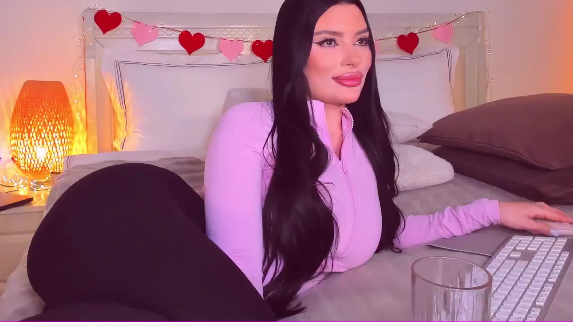 Gallery image thumbnail from Mary_Harris_'s myfreecams stream on, 03/24/2025, 20:35 image 7 of 20