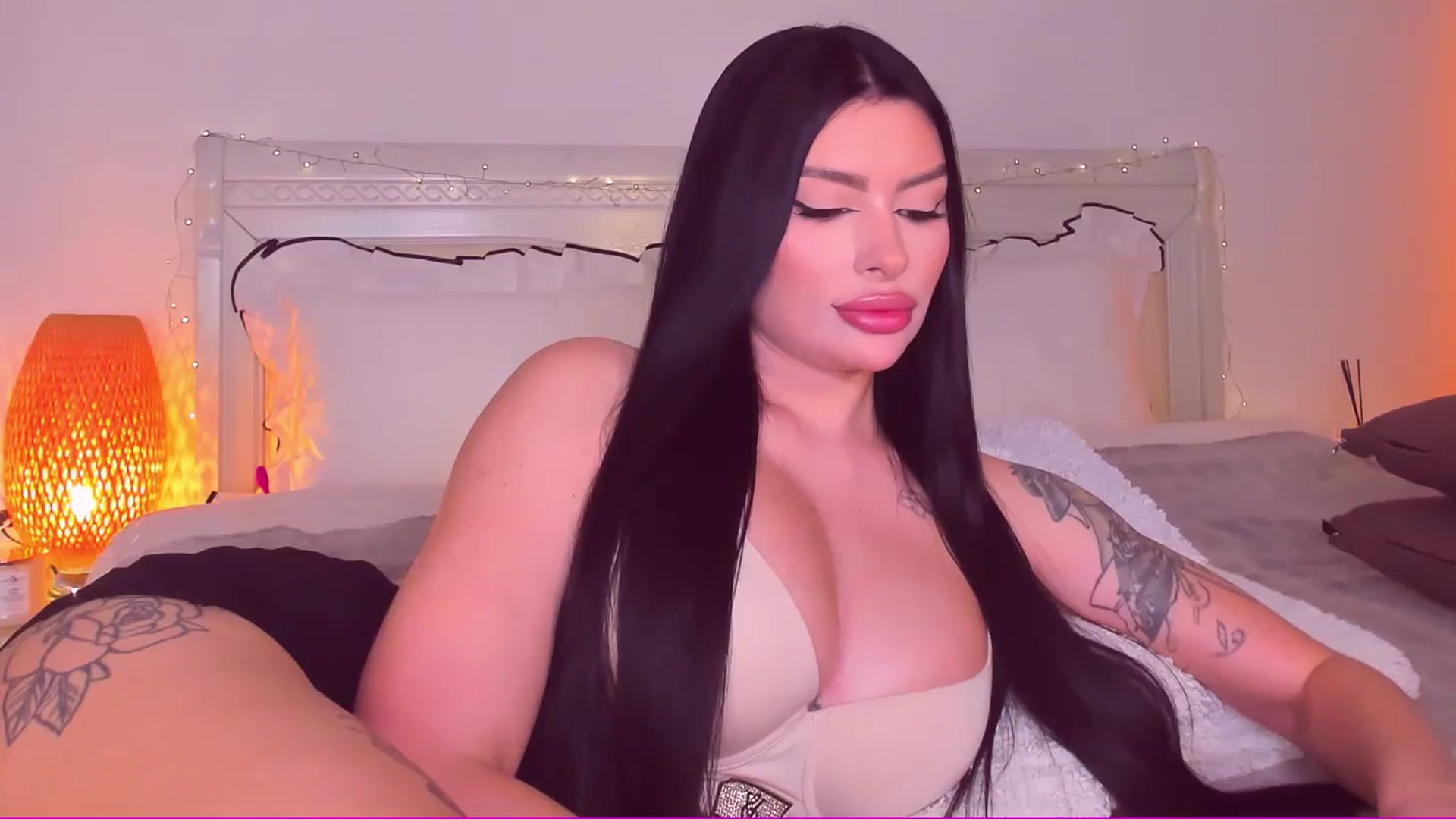 Gallery image thumbnail from Mary_Harris_'s myfreecams stream on, 03/27/2025, 21:58 image 7 of 20