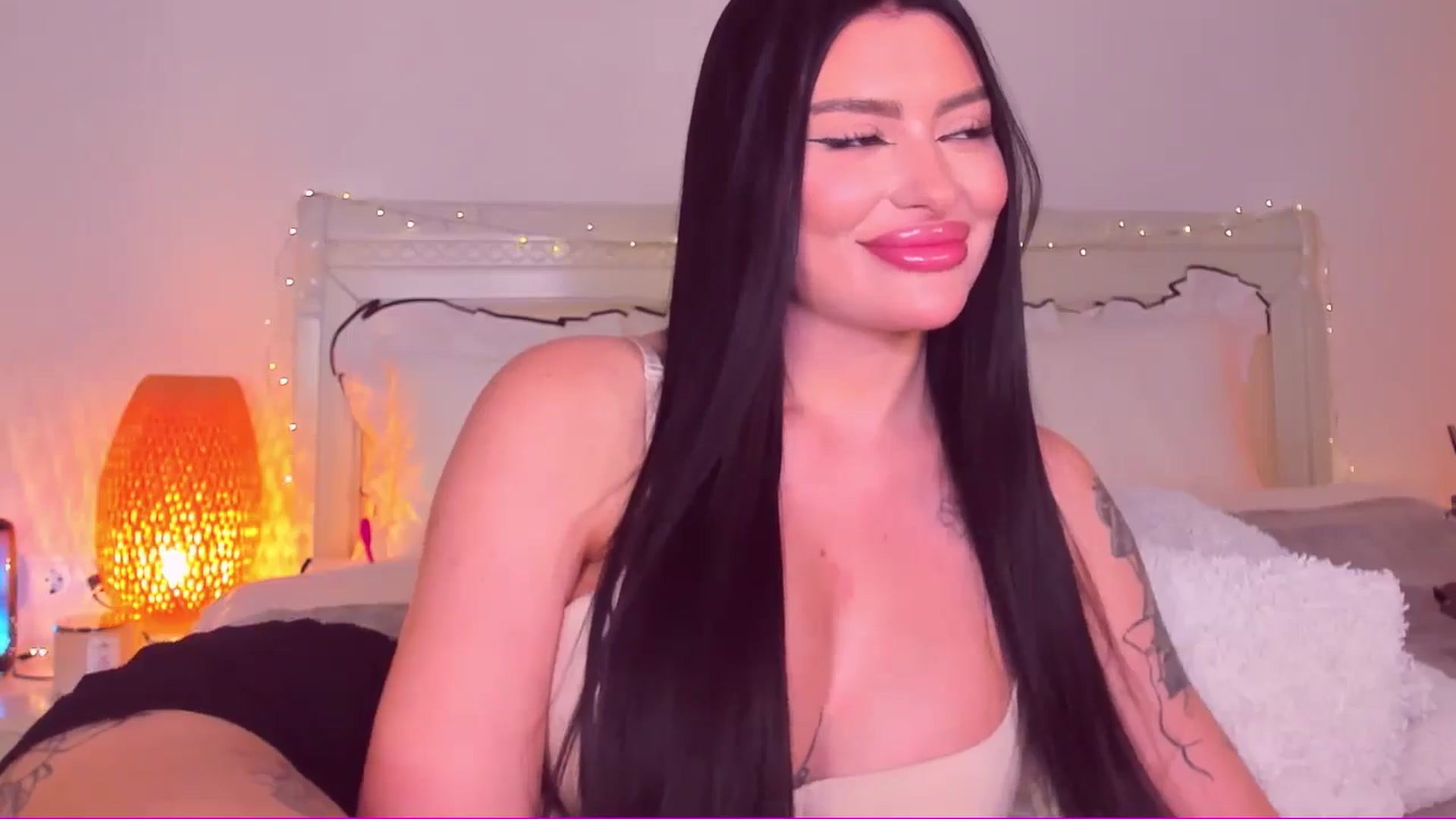 Gallery image thumbnail from Mary_Harris_'s myfreecams stream on, 03/27/2025, 22:47 image 2 of 20