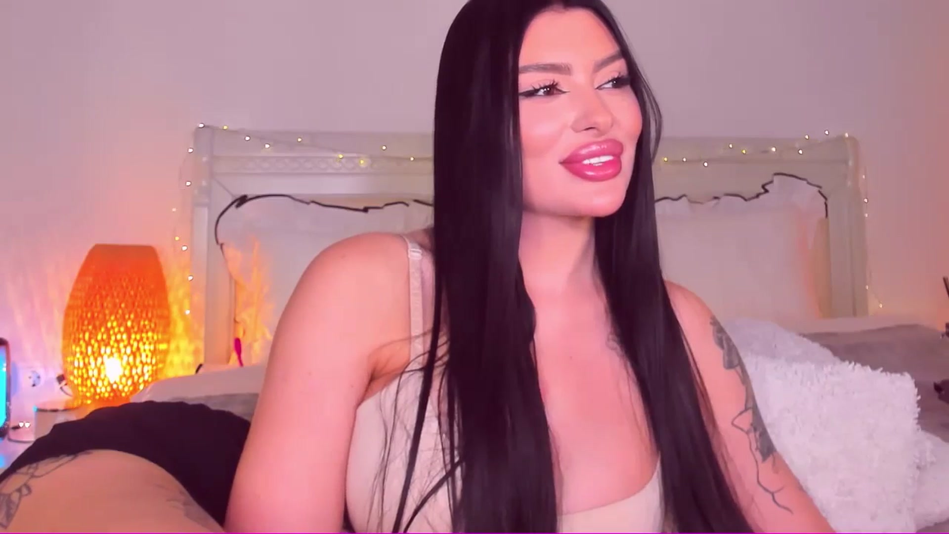 Gallery image thumbnail from Mary_Harris_'s myfreecams stream on, 03/27/2025, 22:47 image 3 of 20