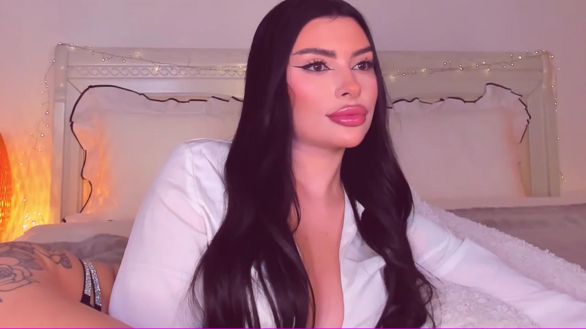 Gallery image thumbnail from Mary_Harris_'s myfreecams stream on, 03/29/2025, 20:44 image 8 of 20