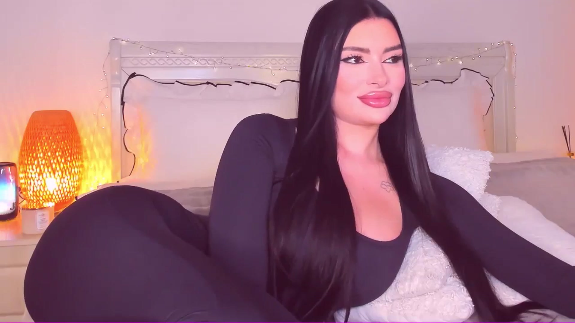 Gallery image thumbnail from Mary_Harris_'s myfreecams stream on, 03/31/2025, 20:18 image 15 of 20