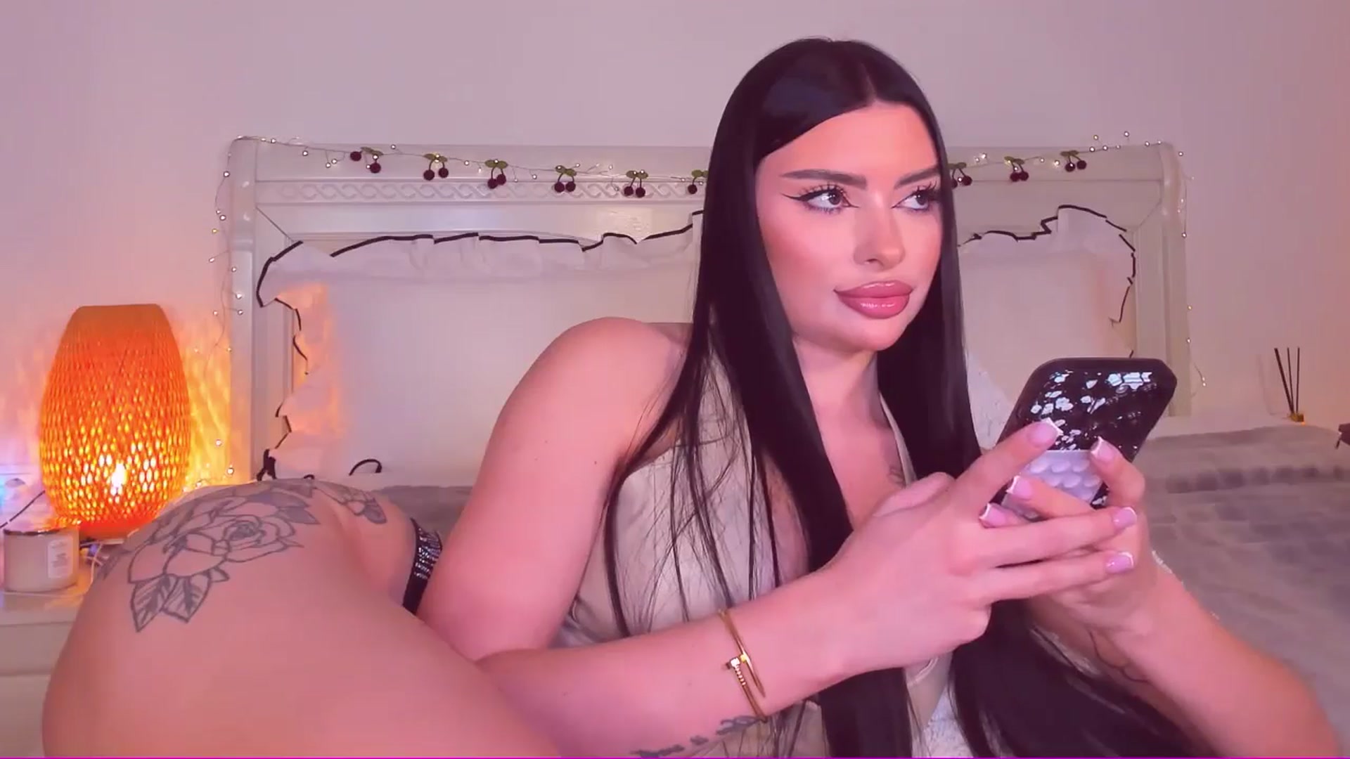 Gallery image thumbnail from Mary_Harris_'s myfreecams stream on, 04/08/2025, 16:35 image 5 of 20