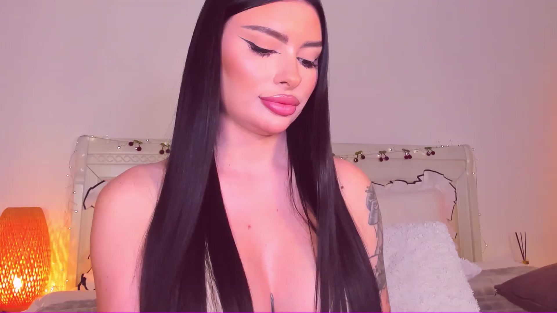 Gallery image thumbnail from Mary_Harris_'s myfreecams stream on, 04/08/2025, 17:38 image 10 of 20