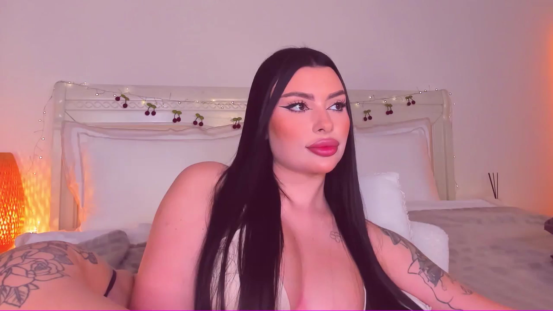 Gallery image thumbnail from Mary_Harris_'s myfreecams stream on, 04/13/2025, 10:39 image 4 of 20