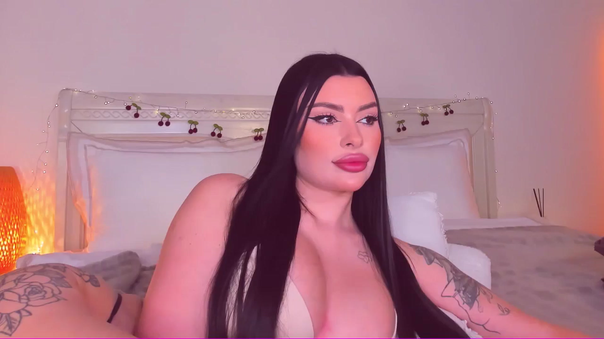 Gallery image thumbnail from Mary_Harris_'s myfreecams stream on, 04/13/2025, 10:39 image 3 of 20