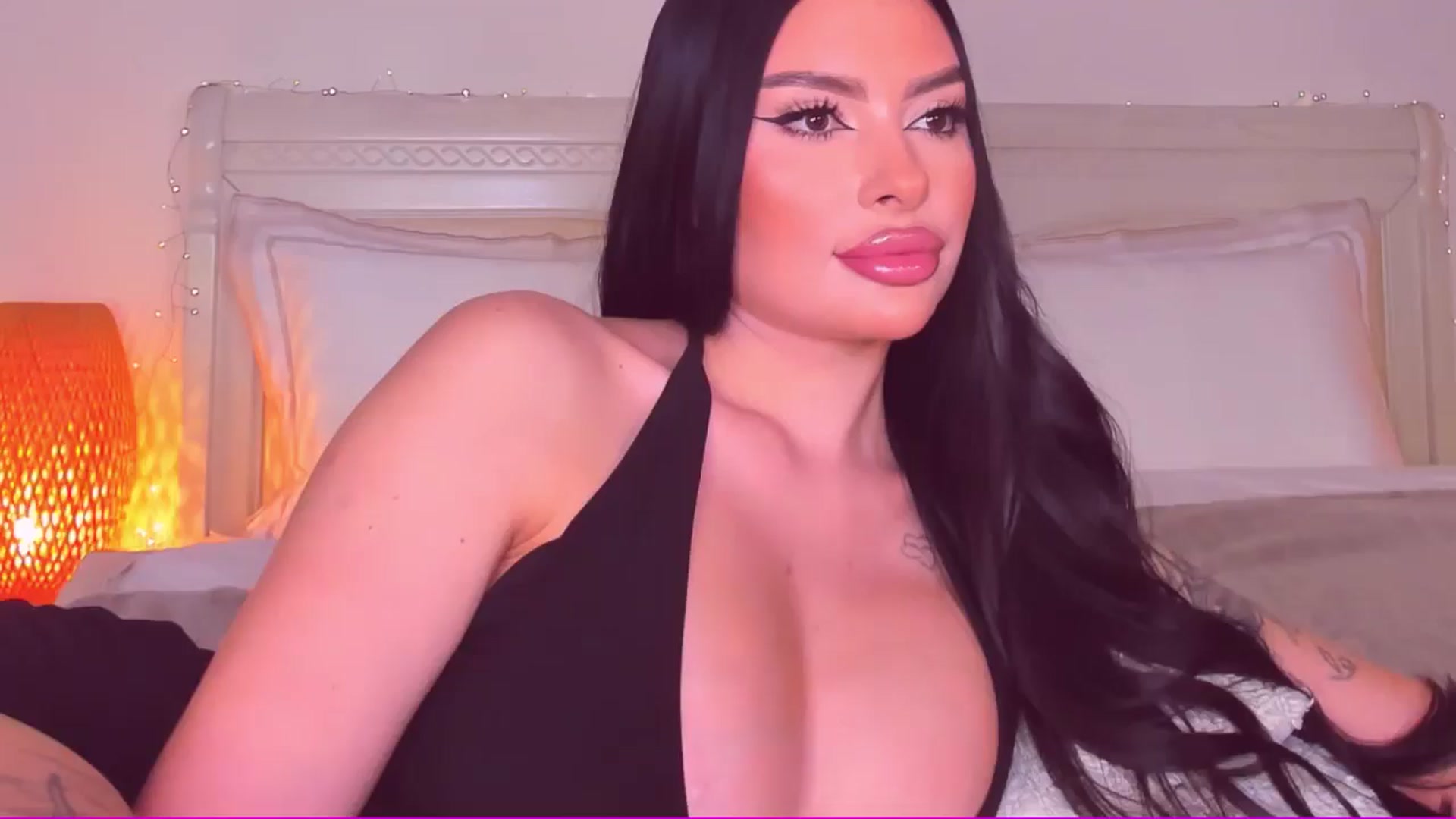 Gallery image thumbnail from Mary_Harris_'s myfreecams stream on, 04/20/2025, 12:07 image 18 of 20