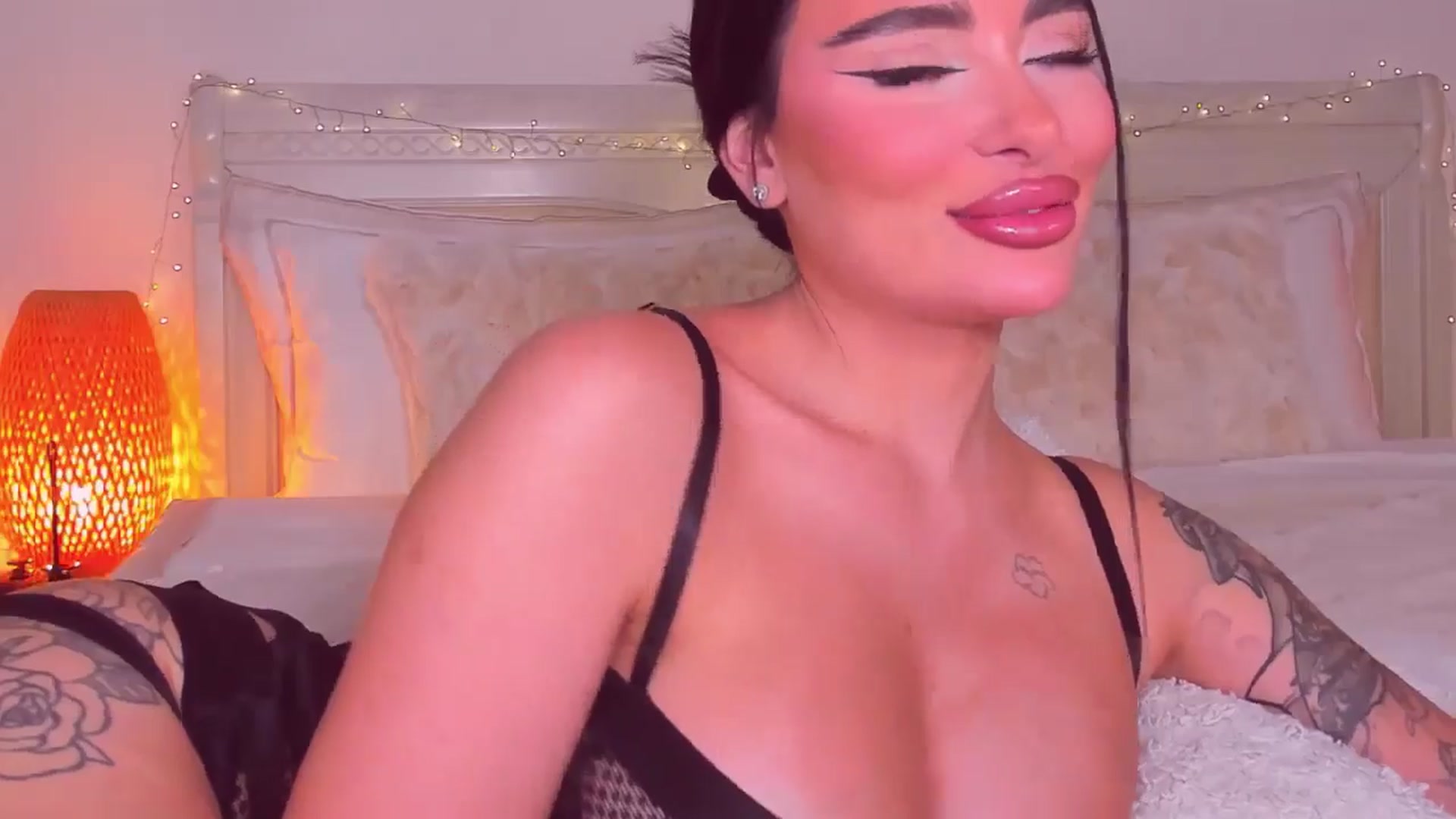 Gallery image thumbnail from Mary_Harris_'s myfreecams stream on, 10/19/2025, 15:57 image 7 of 20